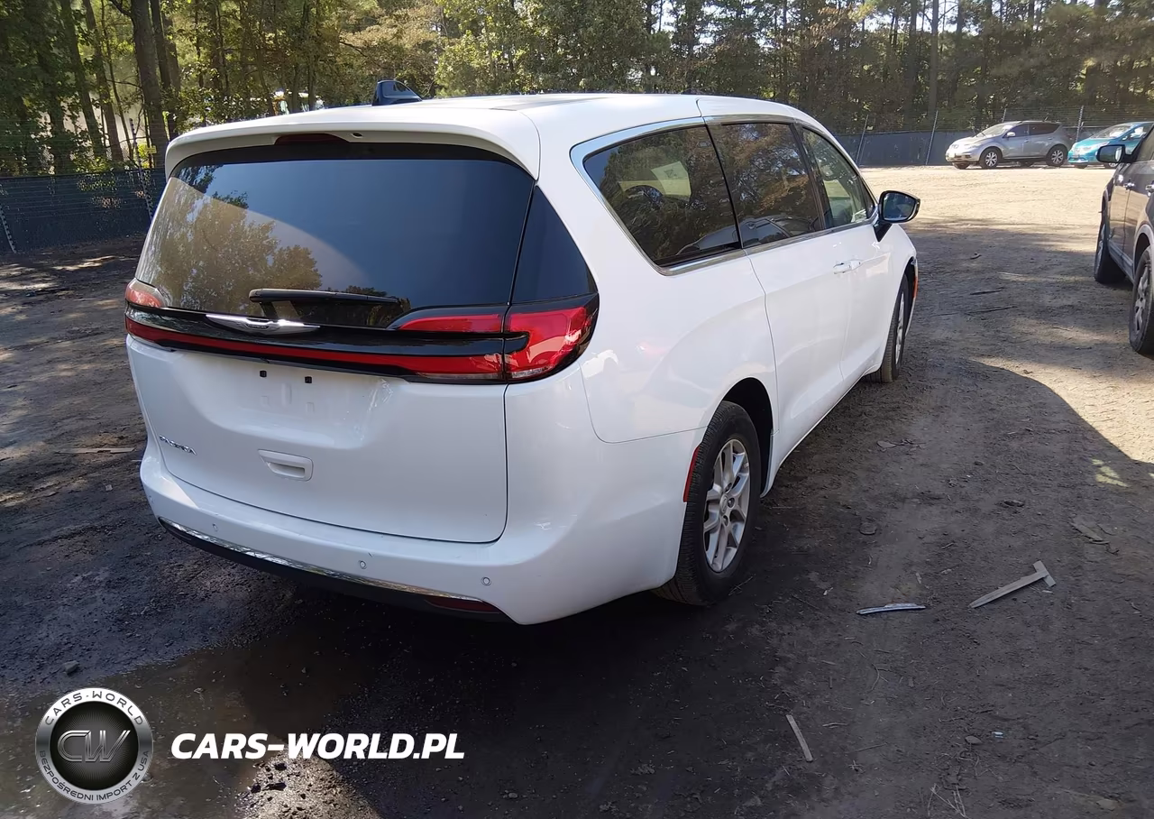 2025 Chrysler Pacifica Select VIN:2C4RC1BG7SR614776 - 4