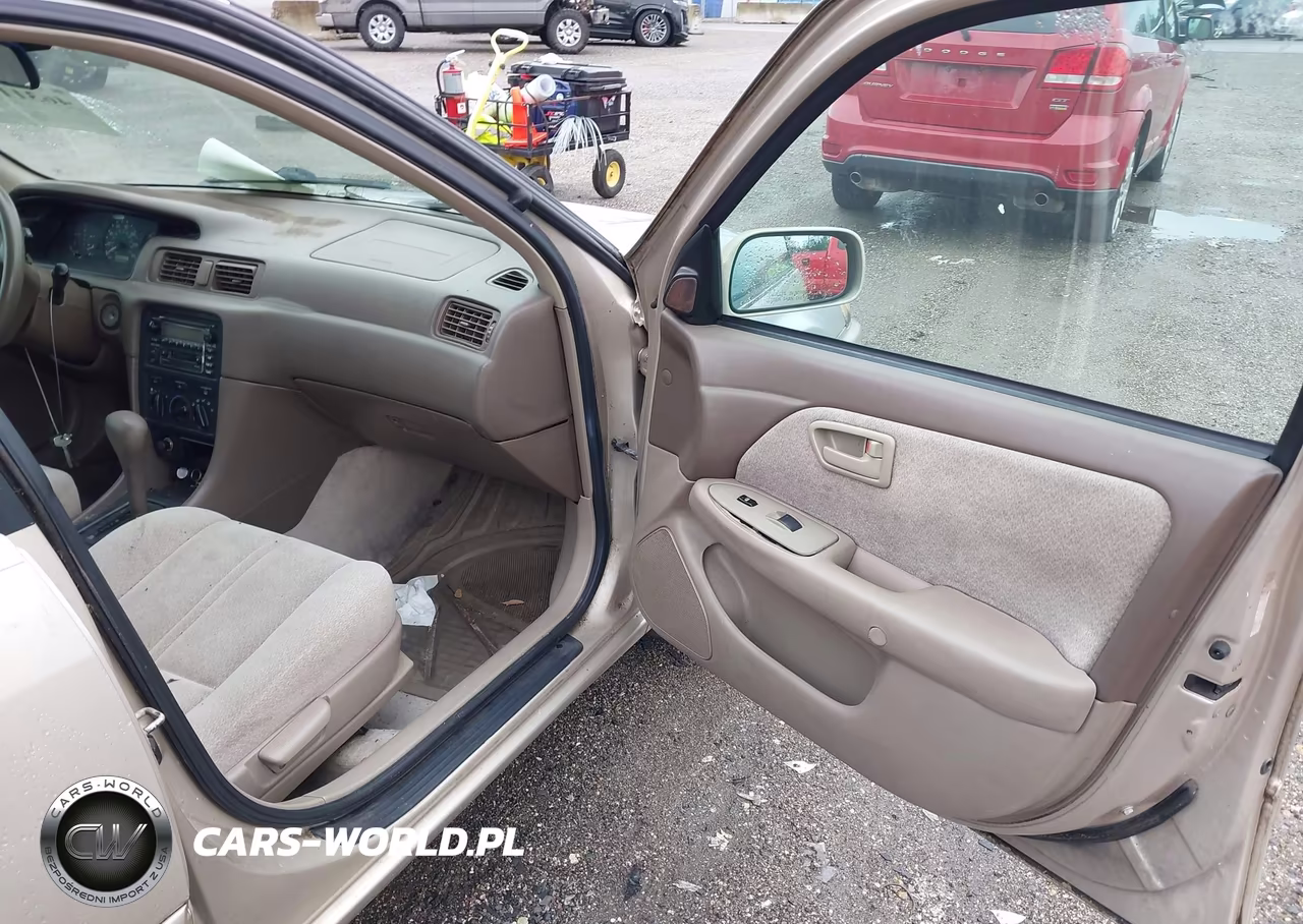2000 Toyota Camry Le VIN:4T1BG22K1YU955145 - 5