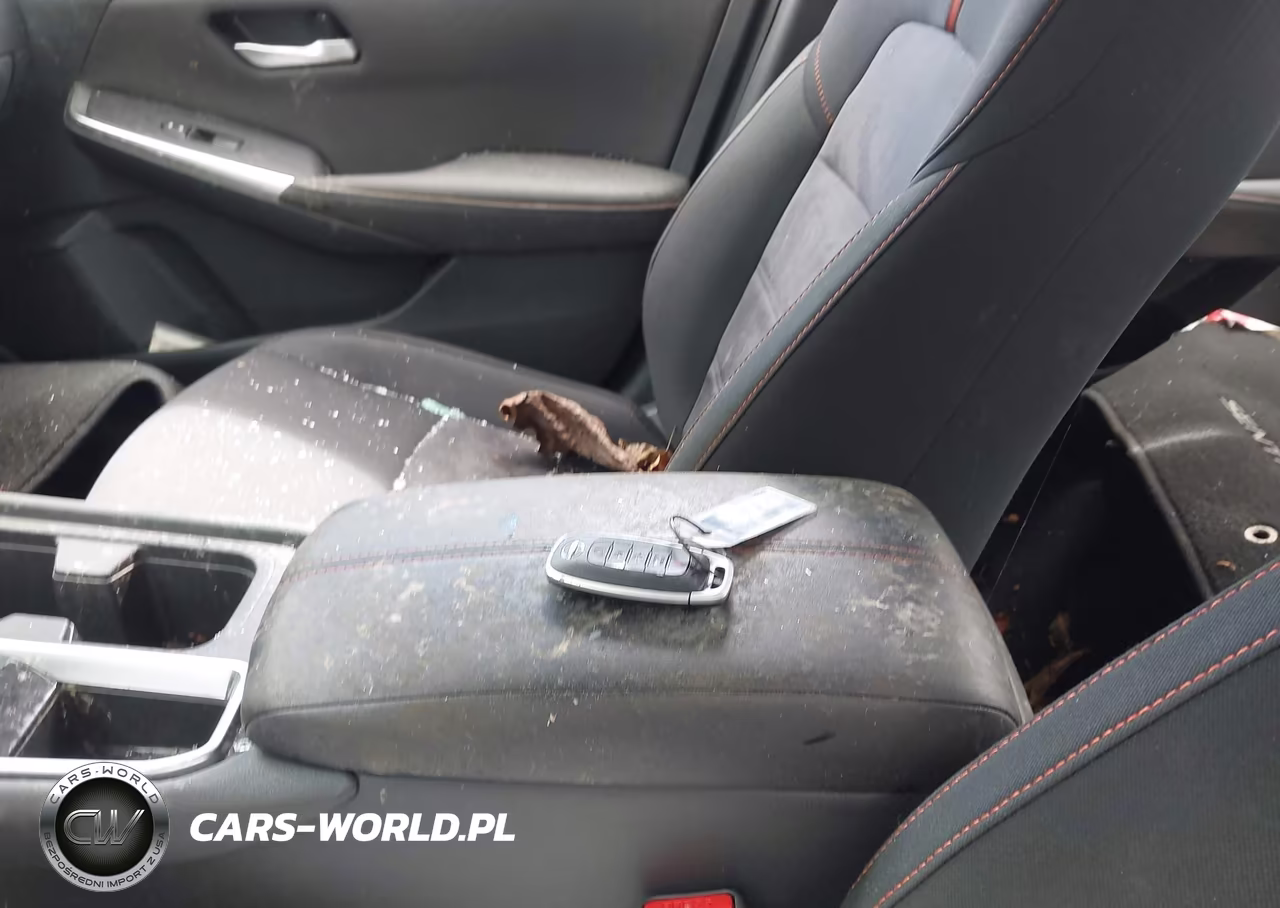 2025 Nissan Sentra Sr VIN:3N1AB8DV8SY304689 - 11