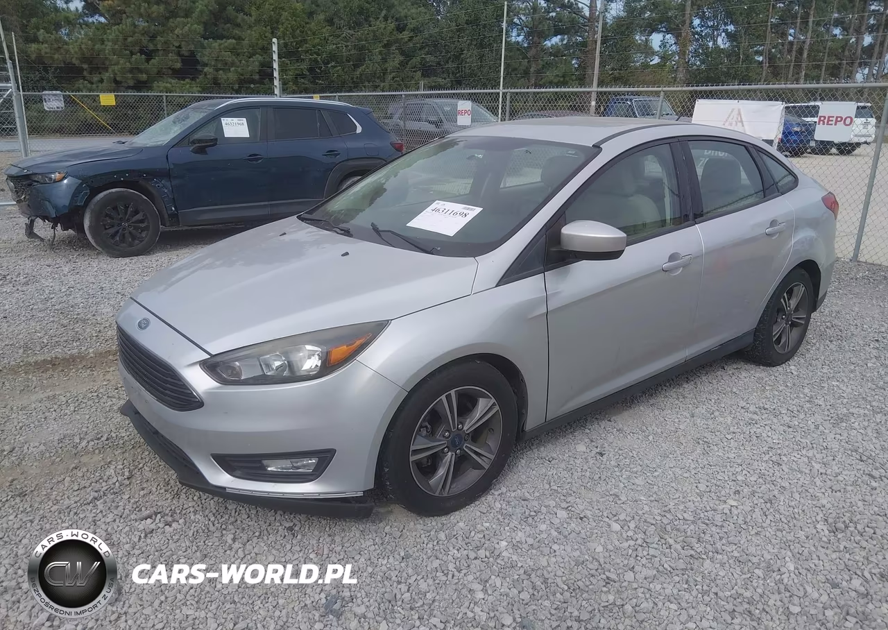 2018 Ford Focus Se VIN:1FADP3FE5JL265715 - 2