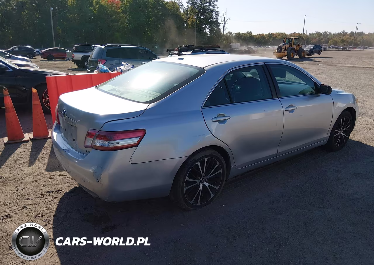 2011 Toyota Camry Le VIN:4T1BF3EK1BU181636 - 4