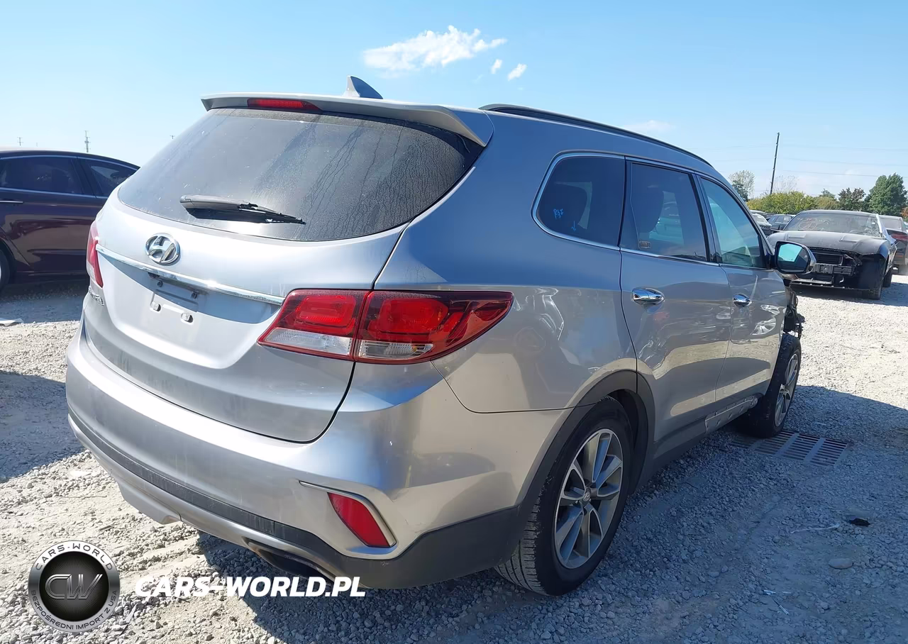 2017 Hyundai Santa Fe Se VIN:KM8SM4HF4HU236664 - 4