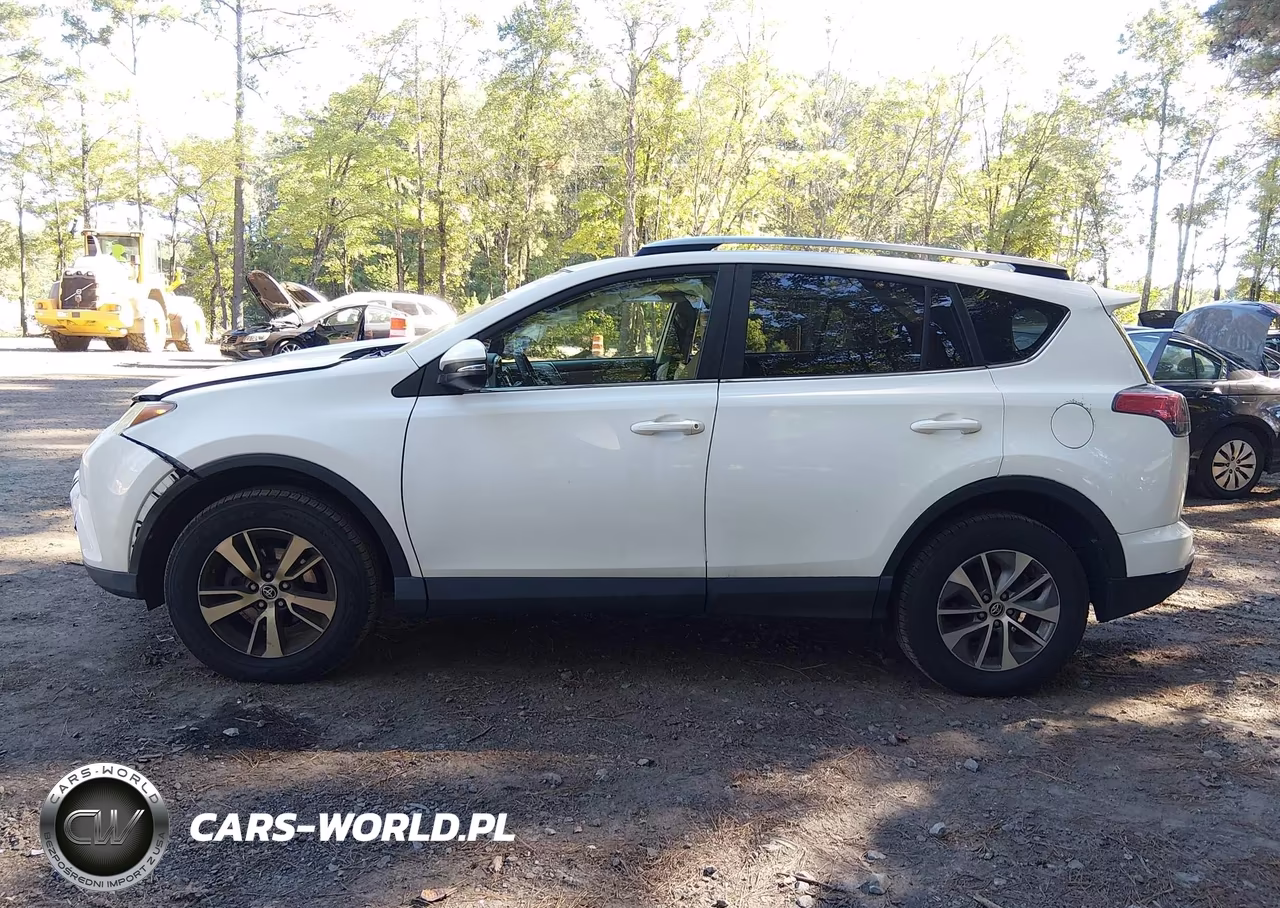 2018 Toyota Rav4 Xle VIN:JTMRFREV3JJ716952 - 14