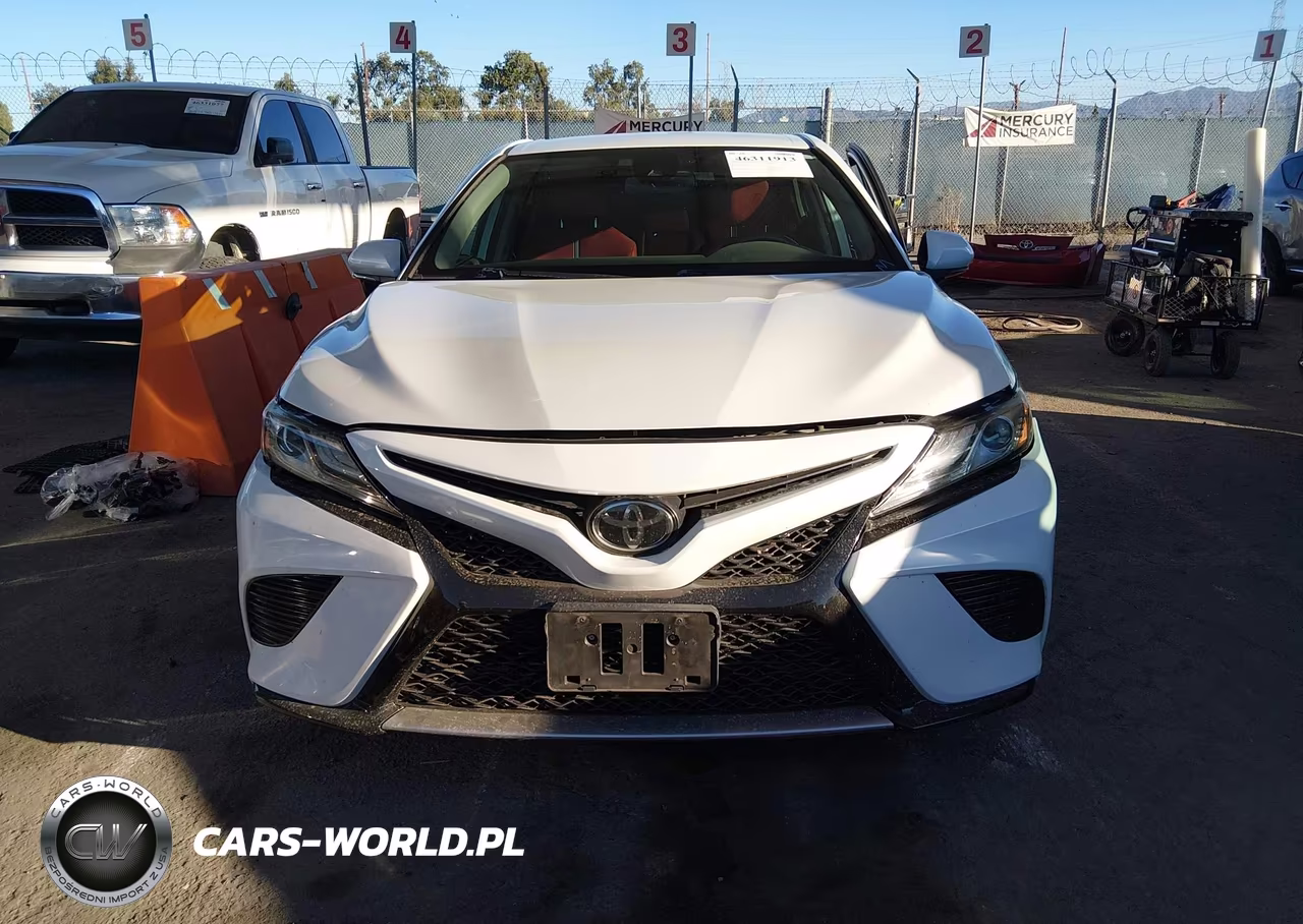 2019 Toyota Camry Xse VIN:4T1B61HK8KU836519 - 12