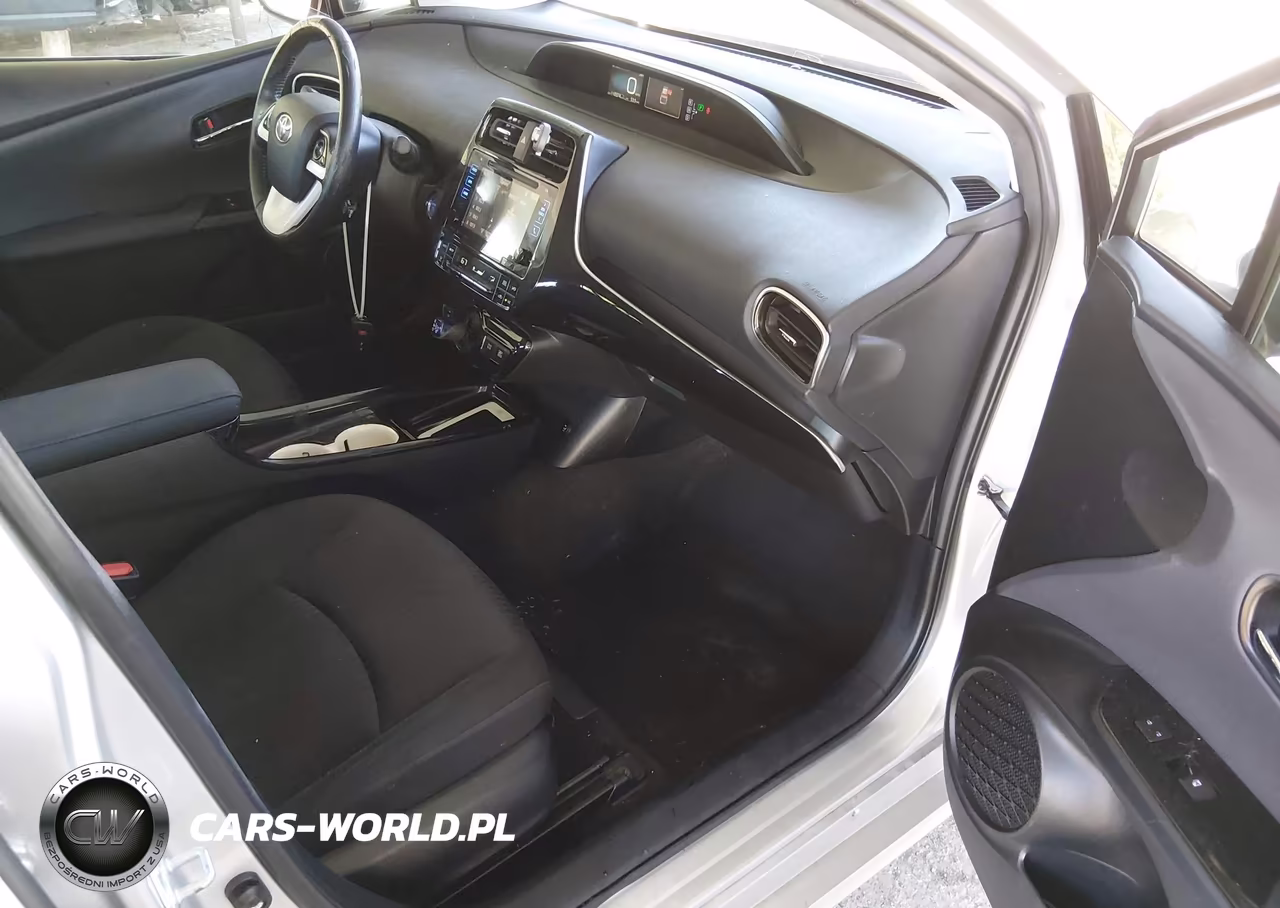 2016 Toyota Prius Three VIN:JTDKARFU2G3522402 - 5