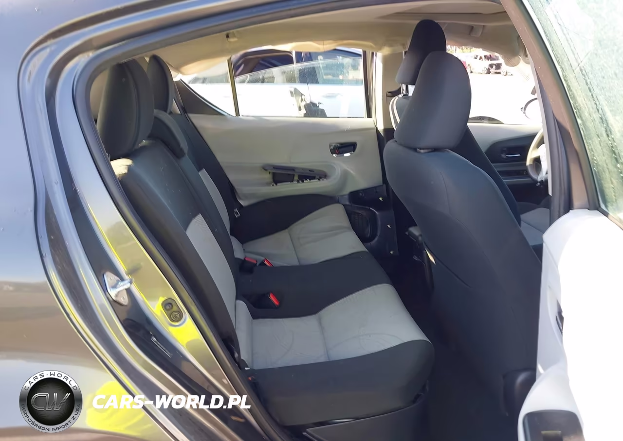2013 Toyota Prius C Three VIN:JTDKDTB39D1055861 - 8