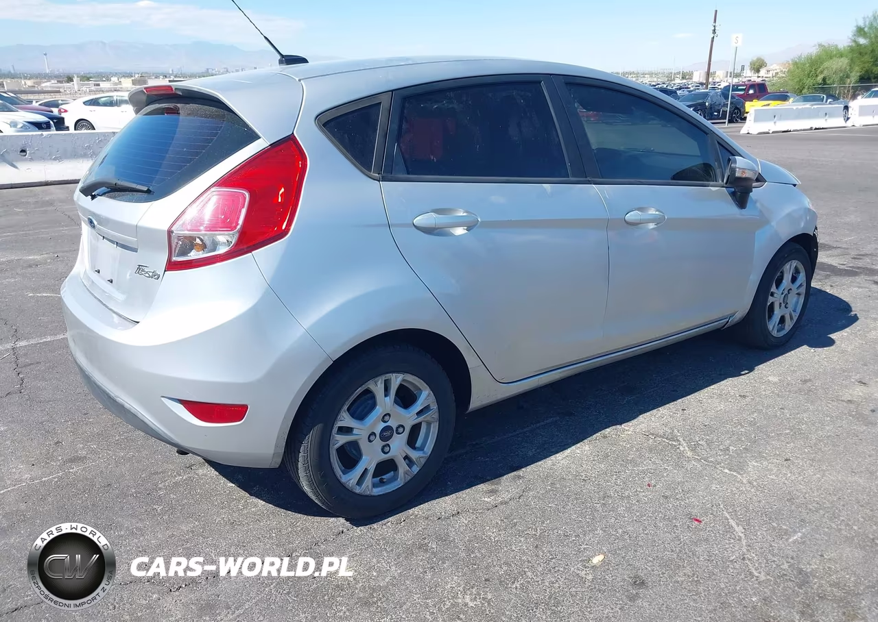 2016 Ford Fiesta Se VIN:3FADP4EJ7GM159844 - 4