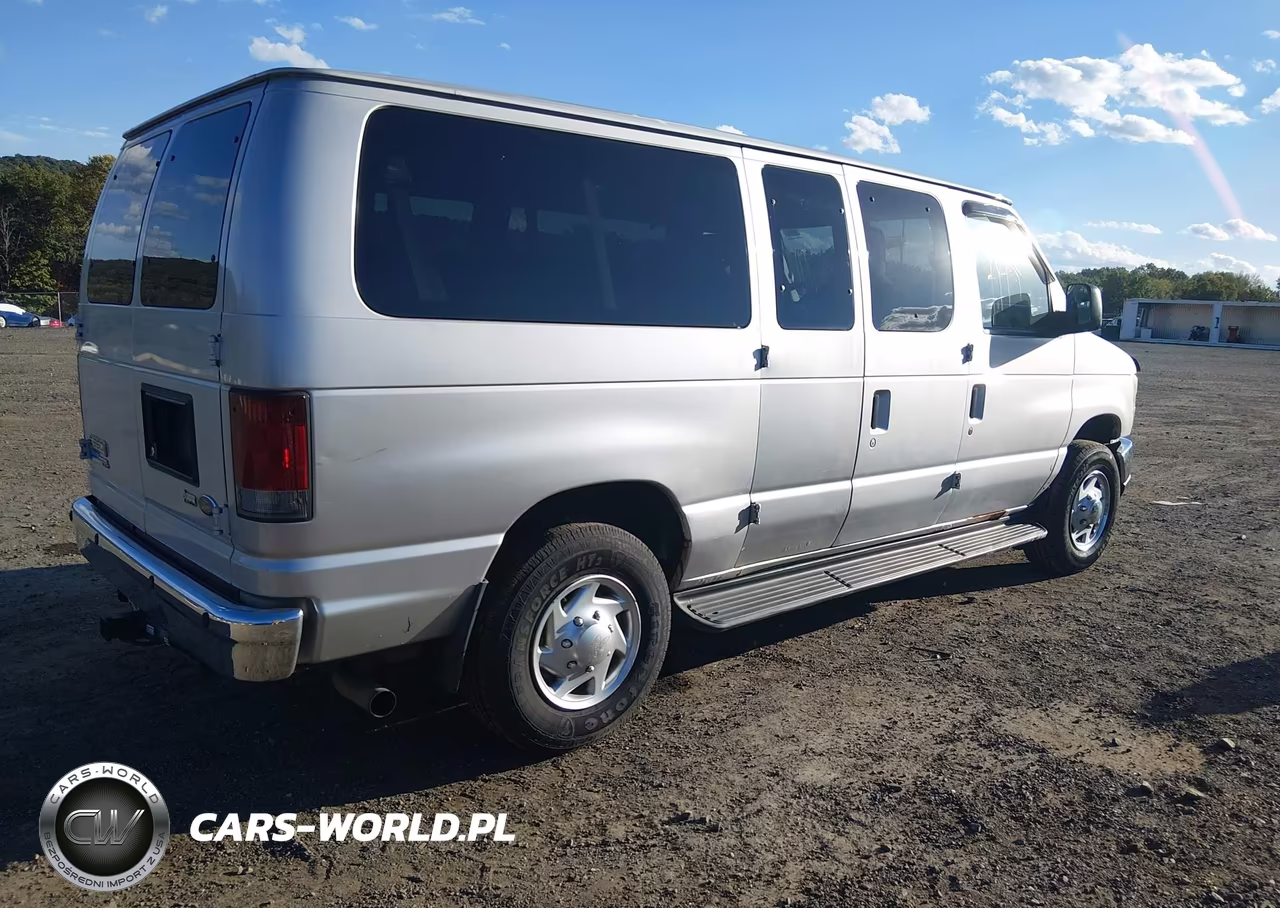 2010 Ford E-350 Super Duty Xlt VIN:1FBNE3BL7ADA68231 - 4