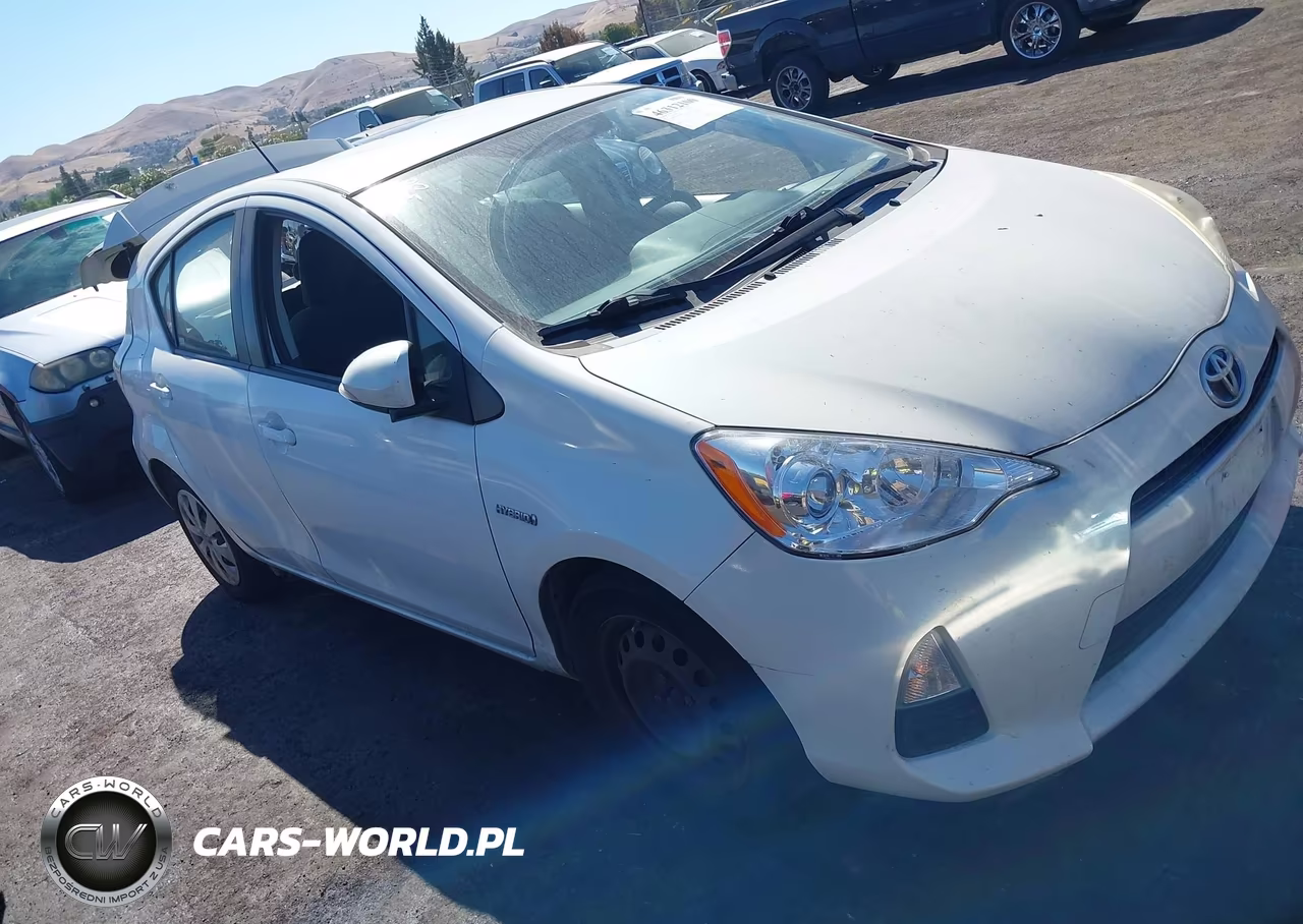 2014 Toyota Prius C Two