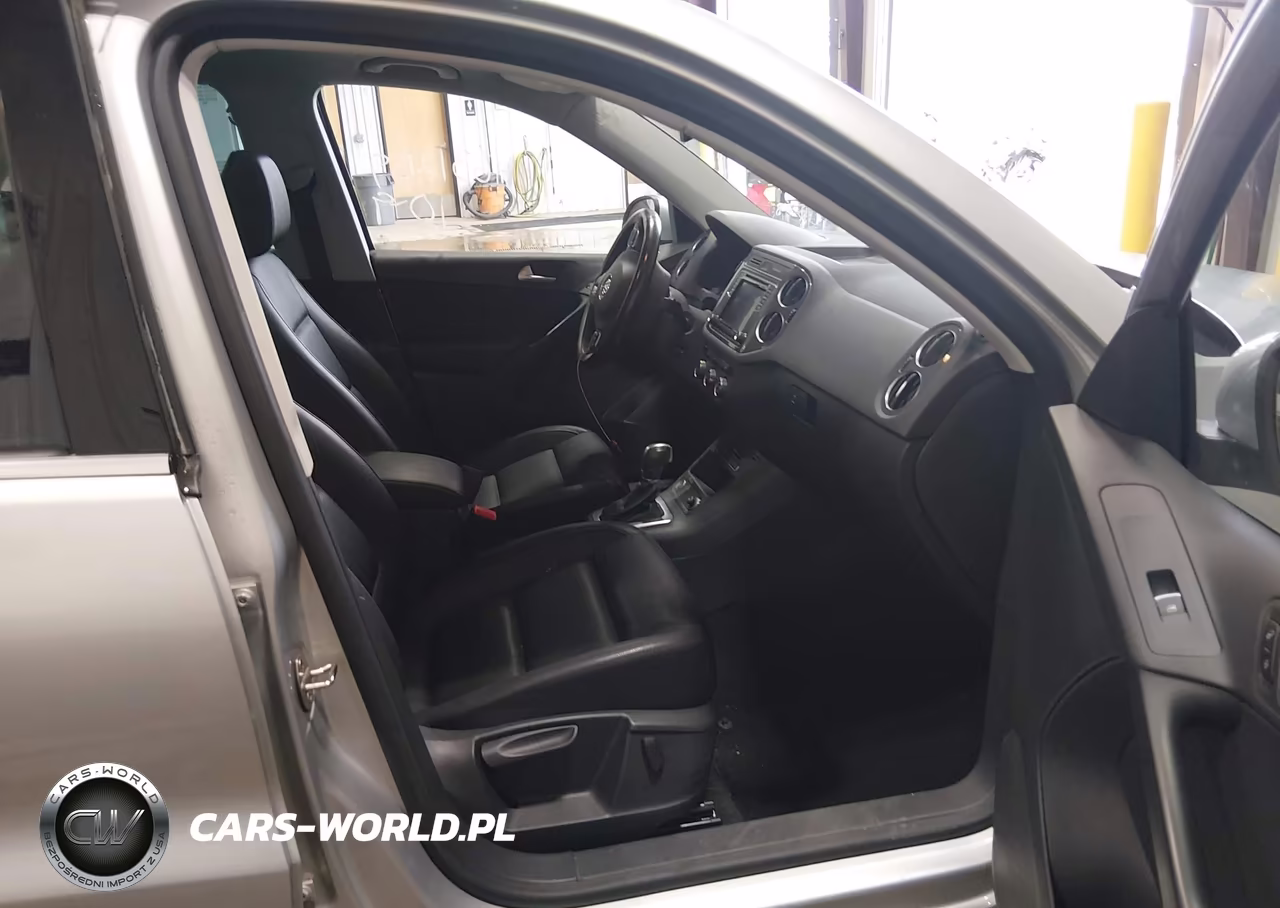 2017 Volkswagen Tiguan 2.0T Wolfsburg Edition VIN:WVGSV7AX4HK020505 - 5