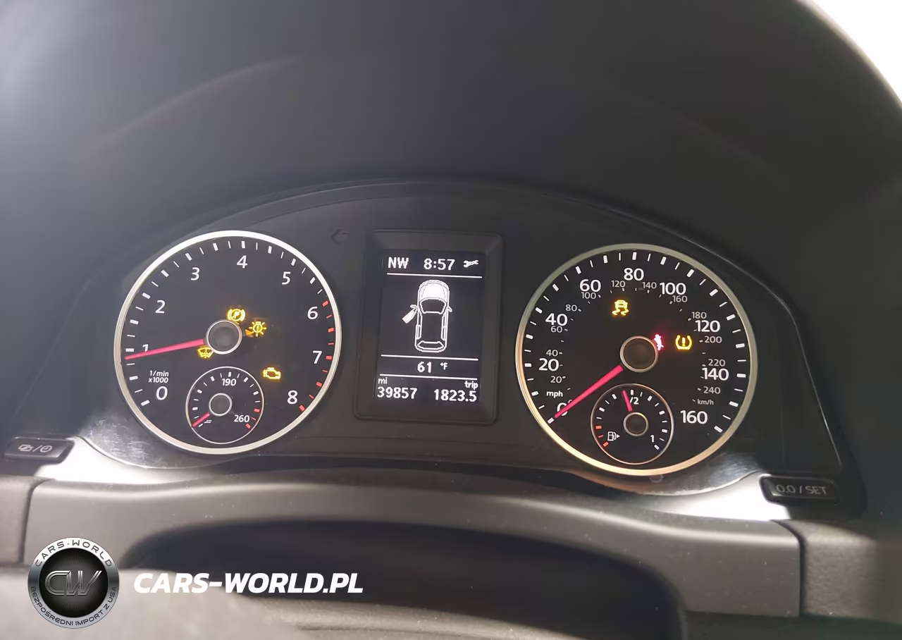 2017 Volkswagen Tiguan 2.0T Wolfsburg Edition VIN:WVGSV7AX4HK020505 - 7