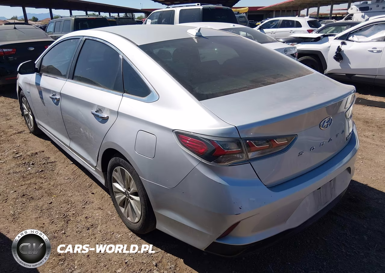 2019 Hyundai Sonata Hybrid Se VIN:KMHE24L36KA084539 - 3