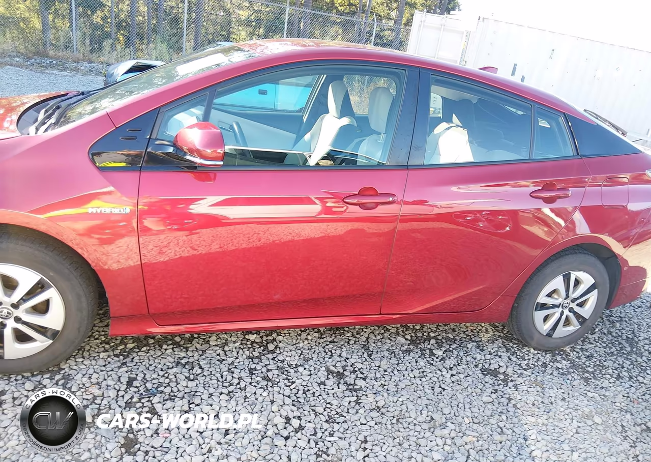 2018 Toyota Prius Three VIN:JTDKARFU4J3549981 - 14