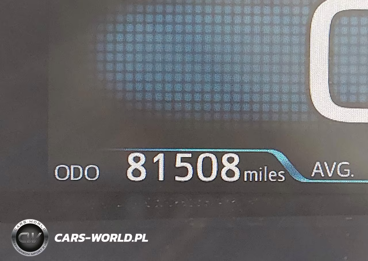 2018 Toyota Prius Three VIN:JTDKARFU4J3549981 - 15