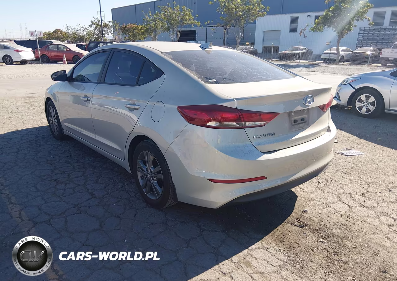 2017 Hyundai Elantra Se VIN:5NPD84LF7HH075584 - 3