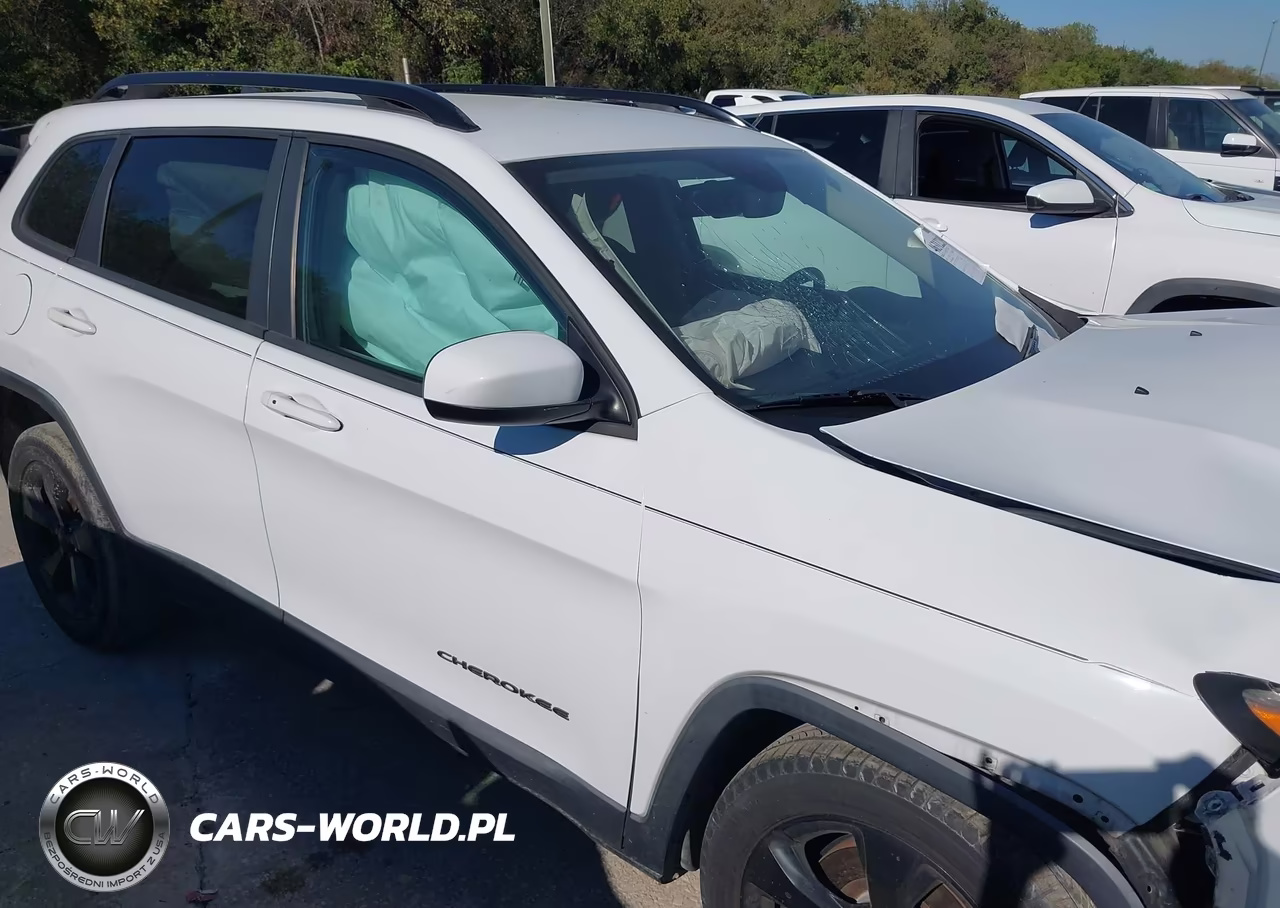 2016 Jeep Cherokee Altitude VIN:1C4PJLCB8GW158734 - 13