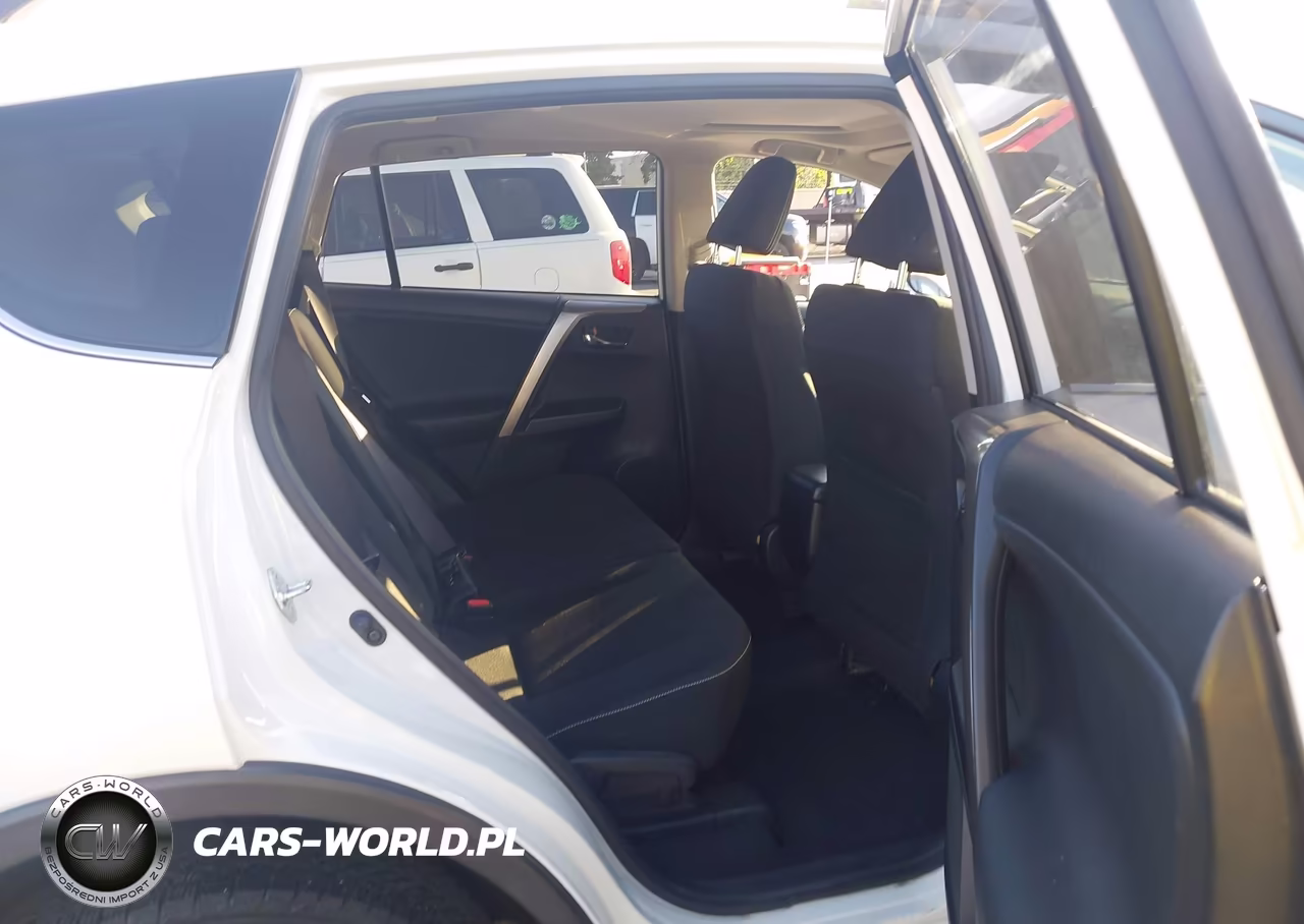 2017 Toyota Rav4 Xle VIN:JTMWFREV4HJ705195 - 8