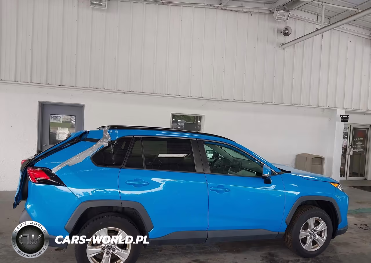 2020 Toyota Rav4 Xle VIN:2T3P1RFV4LC107542 - 13