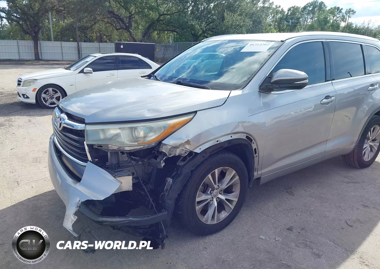 2015 Toyota Highlander Xle V6 VIN:5TDKKRFH4FS089212 - 6
