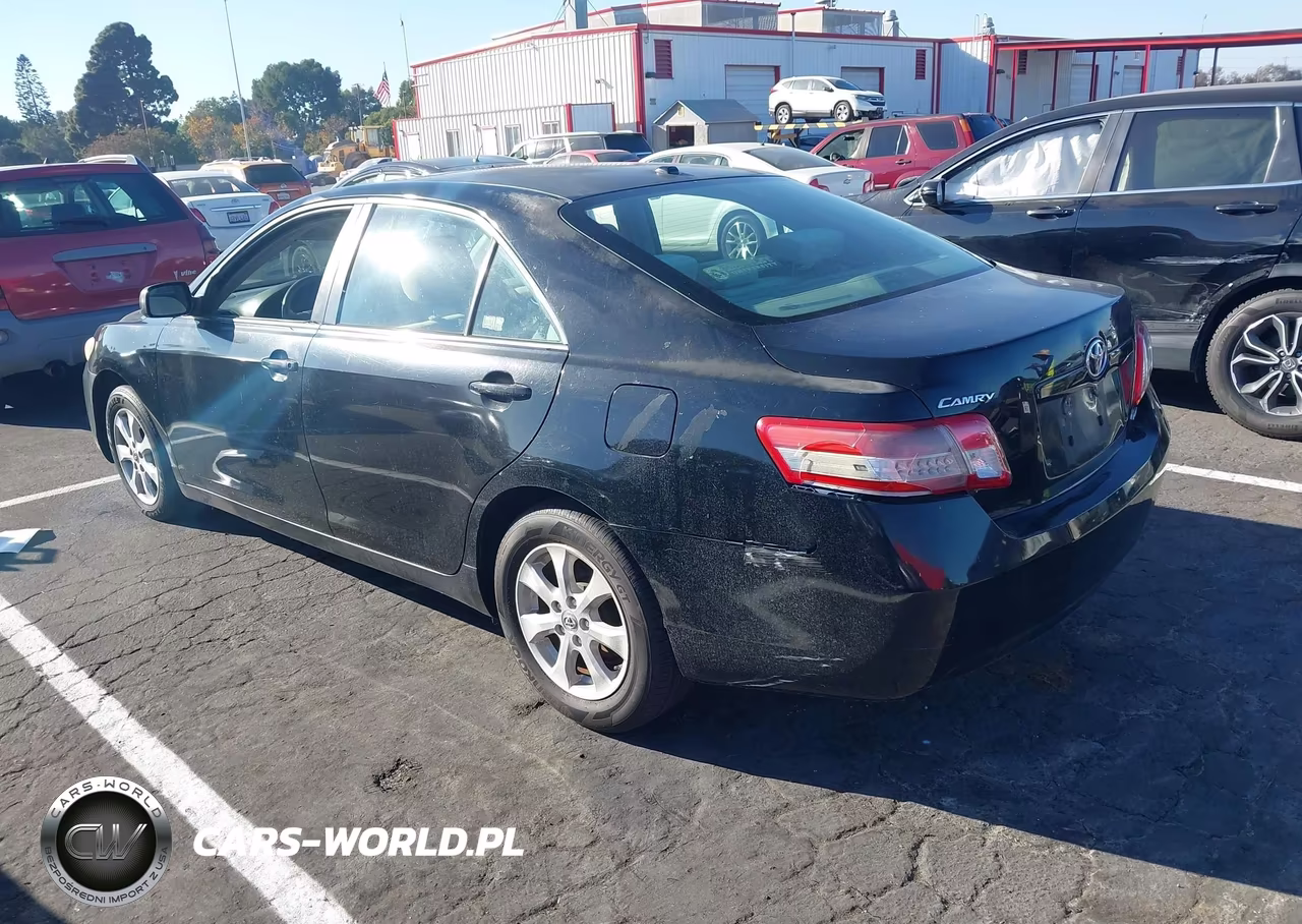 2010 Toyota Camry Le VIN:4T1BF3EK0AU073667 - 3