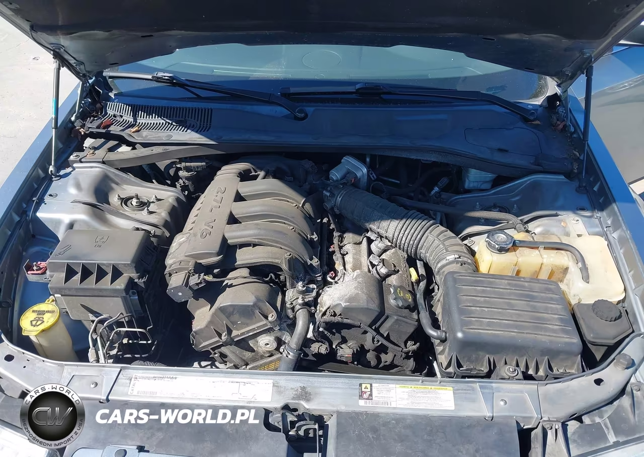 2007 Chrysler 300 VIN:2C3KA43R47H667932 - 10