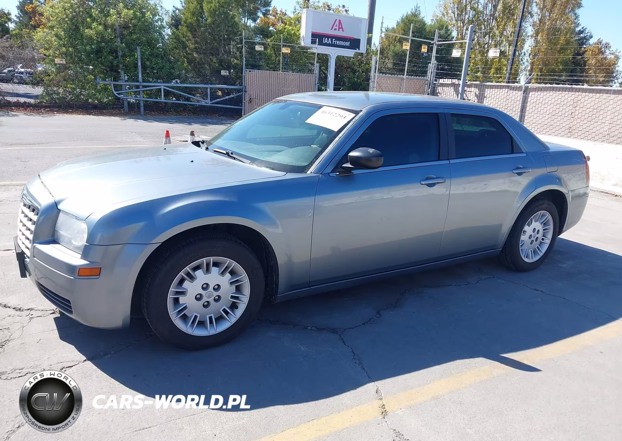 2007 Chrysler 300 VIN:2C3KA43R47H667932 - 2