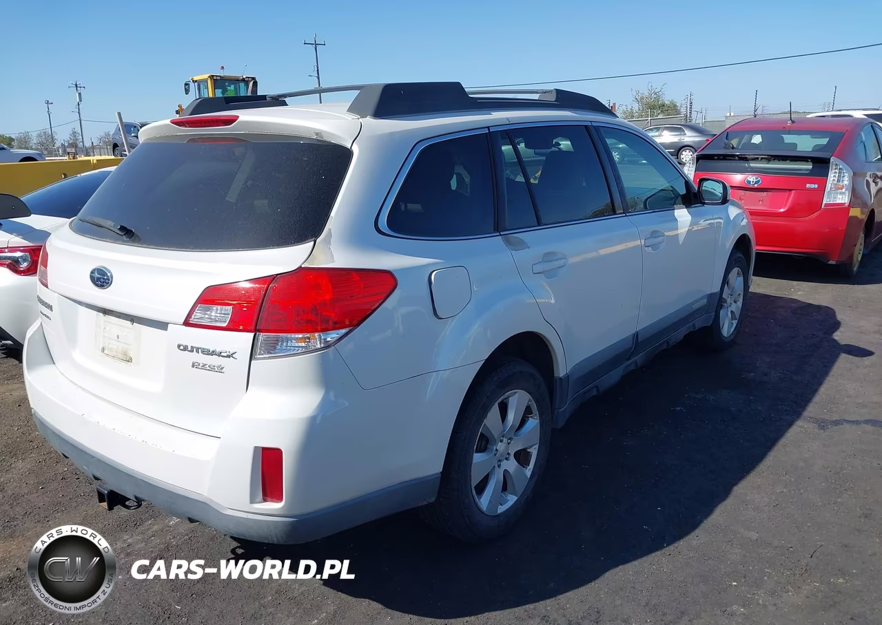 2012 Subaru Outback 2.5I Premium VIN:4S4BRBCC1C3234341 - 4