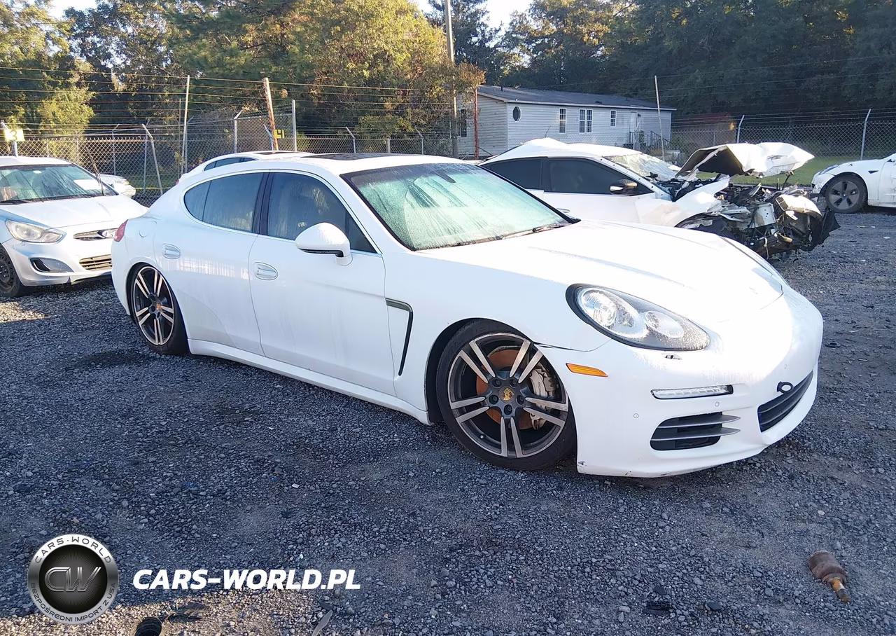 2015 Porsche Panamera 4S-S