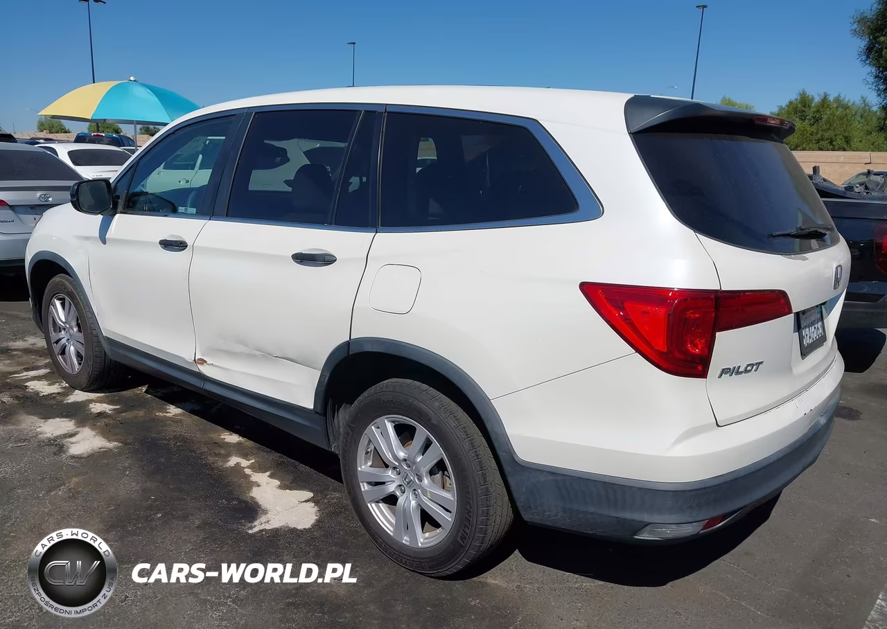 2018 Honda Pilot Lx VIN:5FNYF5H11JB019221 - 3