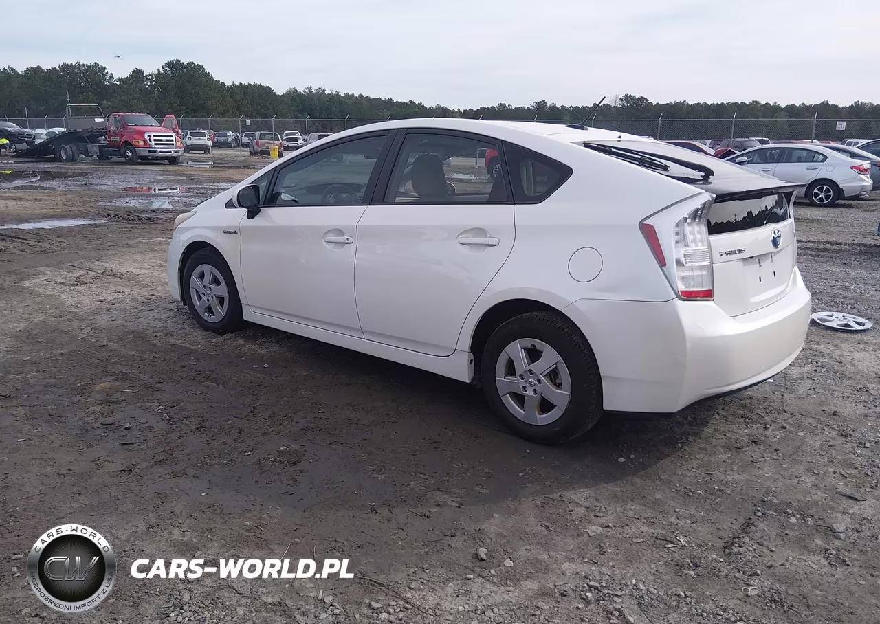 2011 Toyota Prius Three VIN:JTDKN3DU0B5322653 - 3