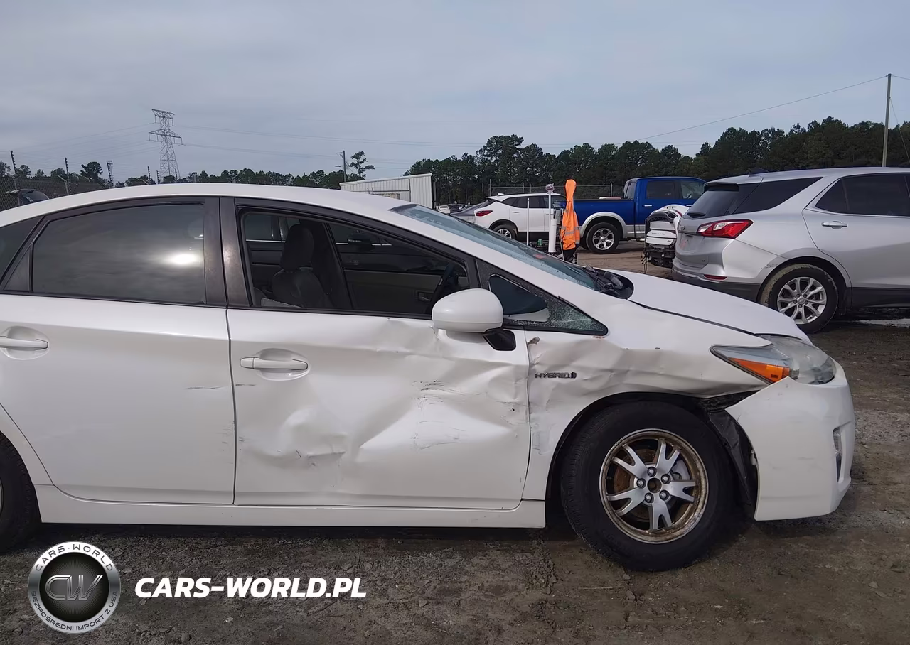 2011 Toyota Prius Three VIN:JTDKN3DU0B5322653 - 6