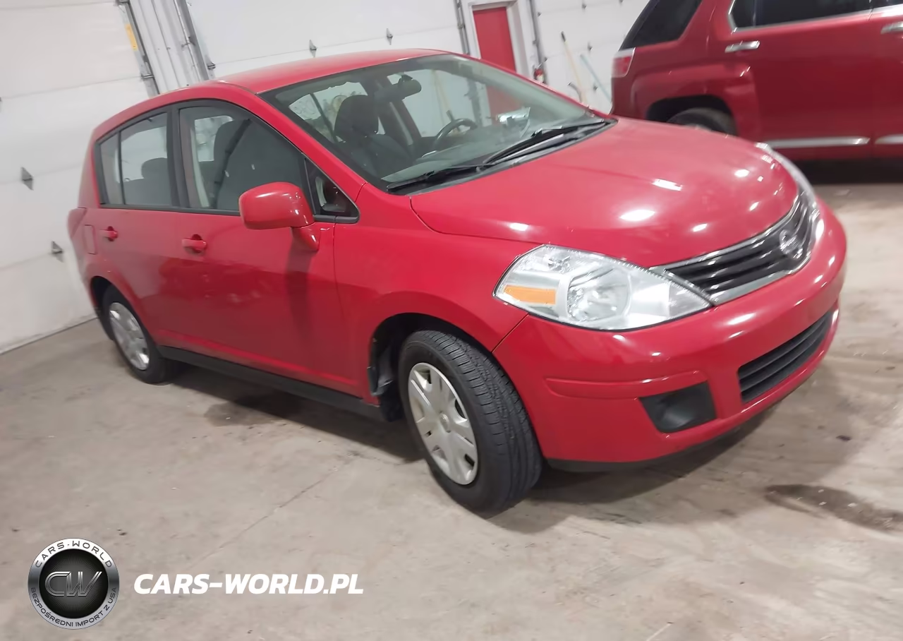 2010 Nissan Versa 1.8S – zdjęcie 1 z 11