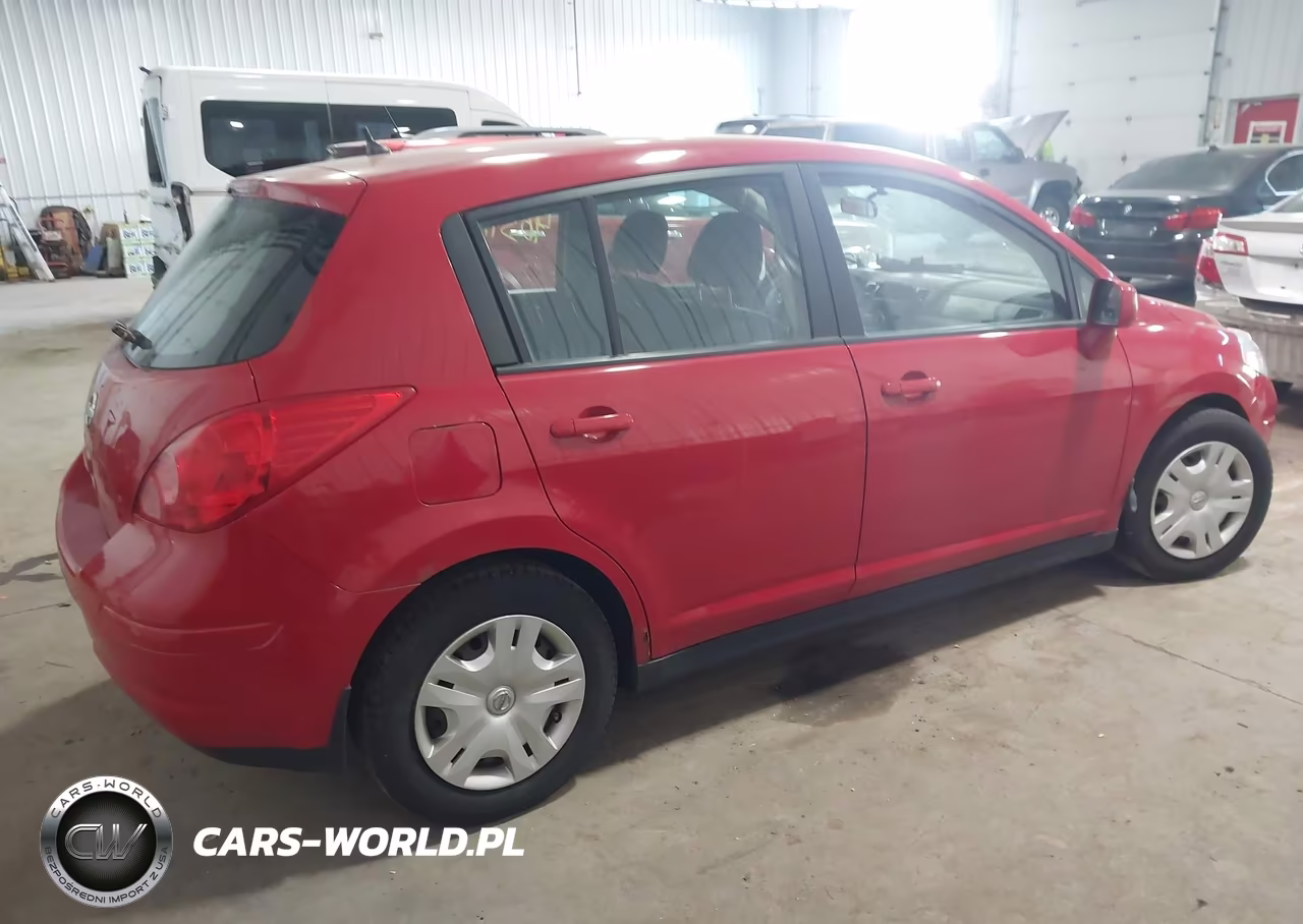 2010 Nissan Versa 1.8S VIN:3N1BC1CP3AL467581 - 4
