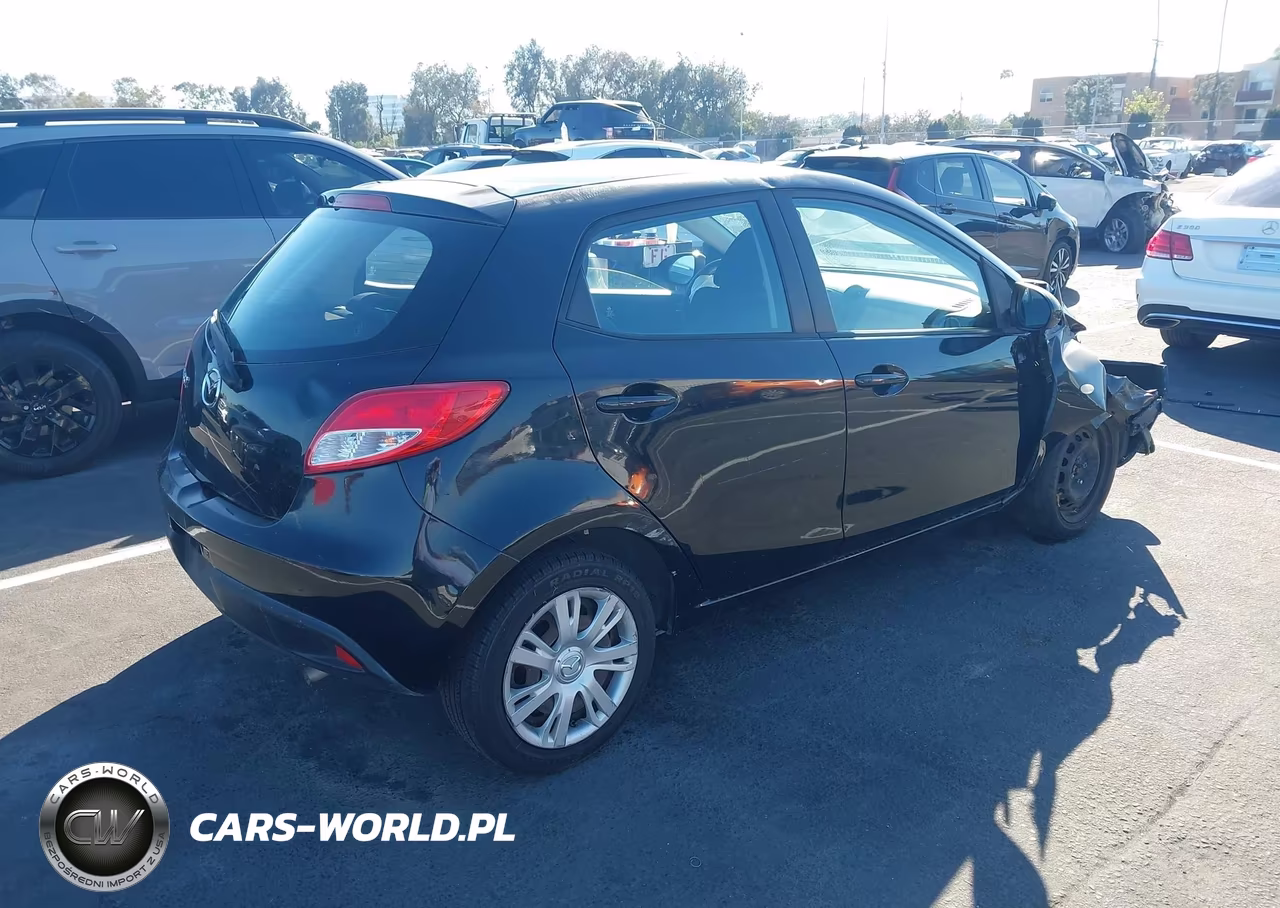 2012 Mazda Mazda2 Sport VIN:JM1DE1KZ3C0133909 - 4