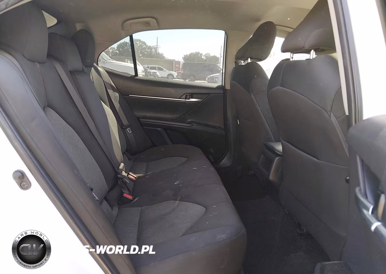 2019 Toyota Camry Le VIN:4T1B11HK3KU263866 - 8