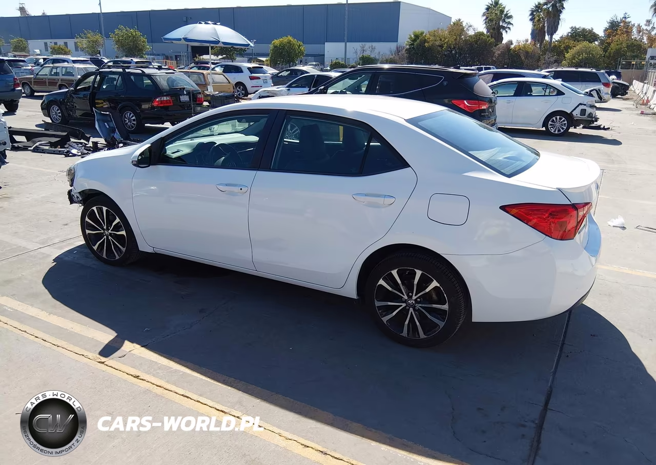 2019 Toyota Corolla Se VIN:5YFBURHE3KP863028 - 3