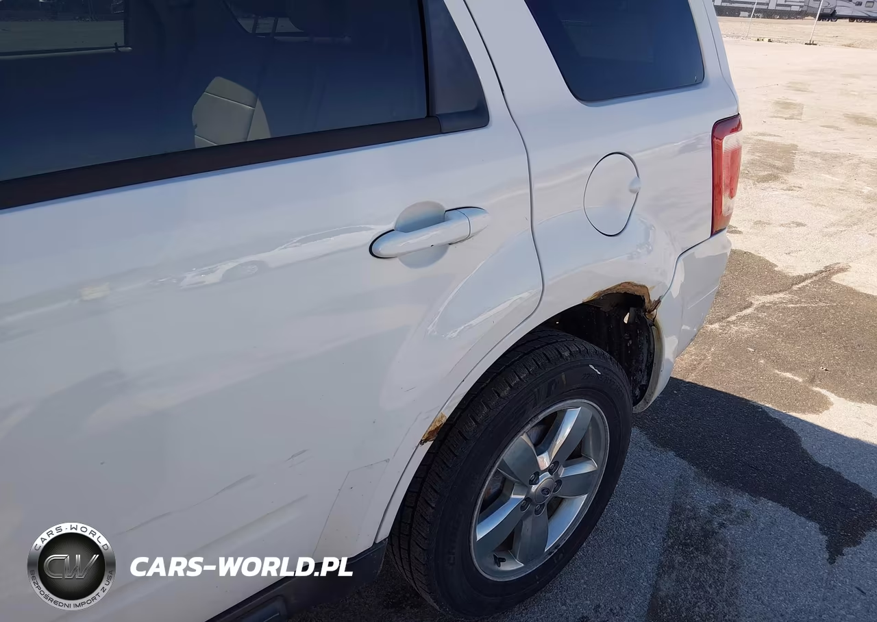 2010 Ford Escape Limited VIN:1FMCU0E74AKC45103 - 6