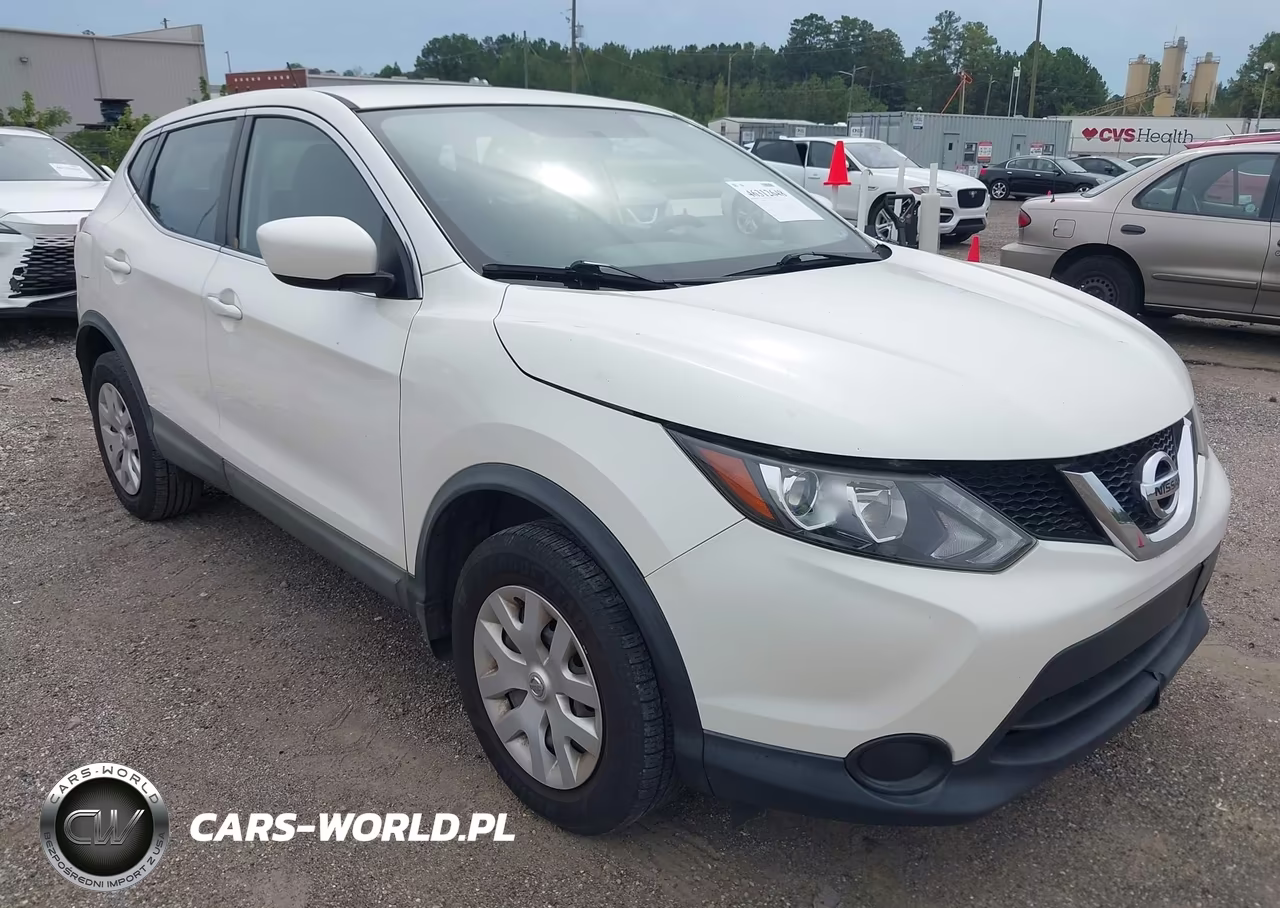 2017 Nissan Rogue Sport S – zdjęcie 1 z 11