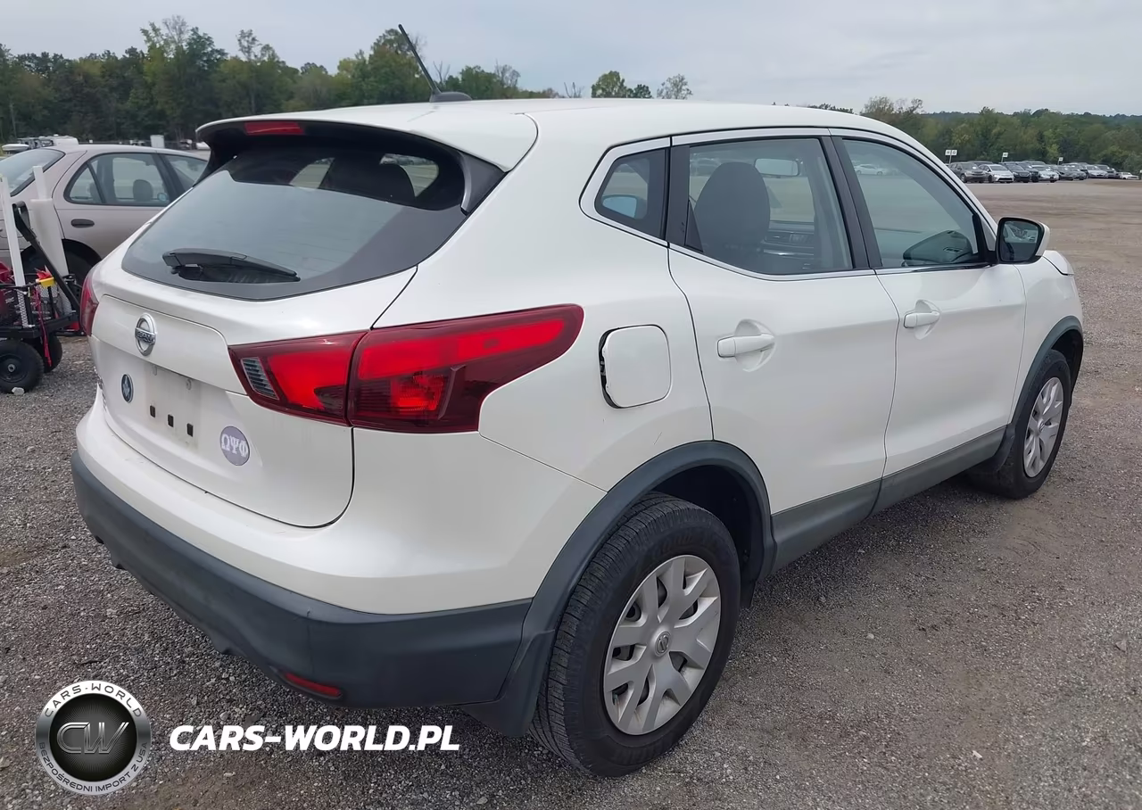 2017 Nissan Rogue Sport S VIN:JN1BJ1CPXHW004279 - 4
