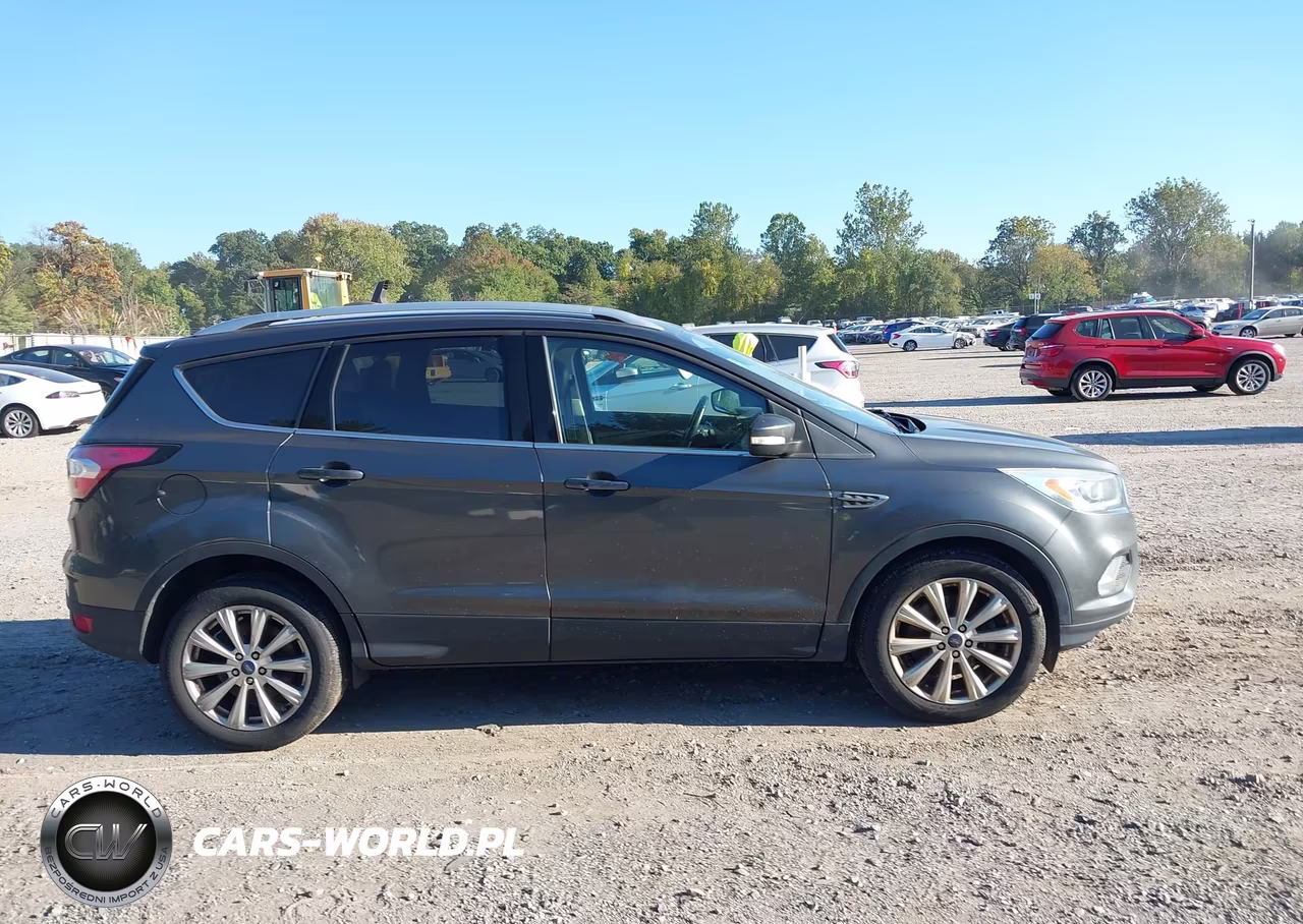 2017 Ford Escape Titanium VIN:1FMCU9J92HUD95608 - 13
