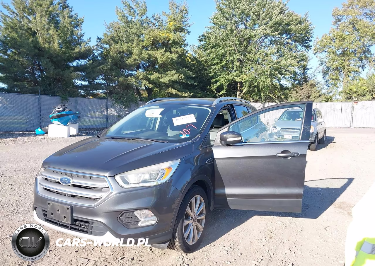 2017 Ford Escape Titanium VIN:1FMCU9J92HUD95608 - 6