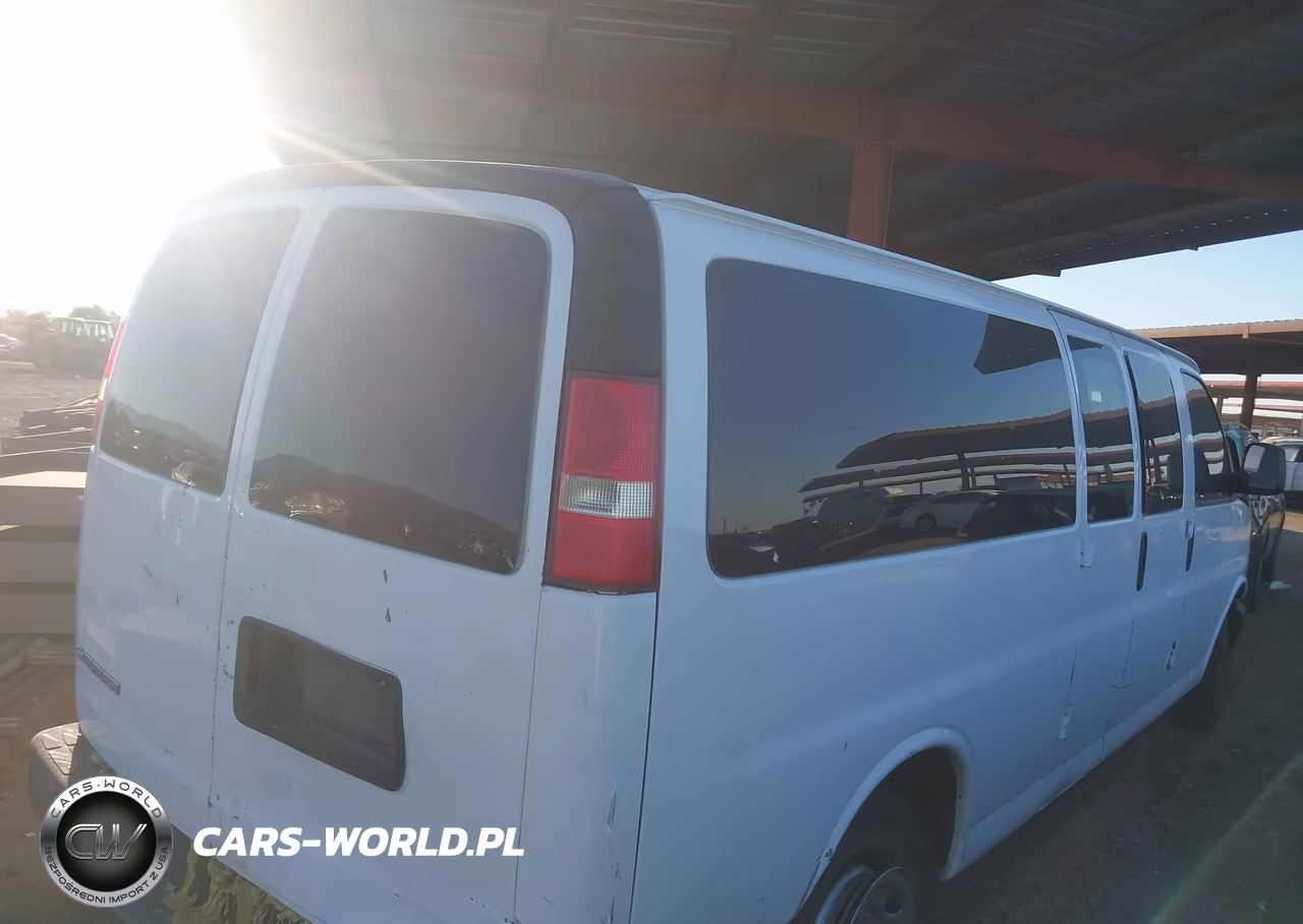 2007 Chevrolet Express Ls VIN:1GAHG39U071235839 - 4