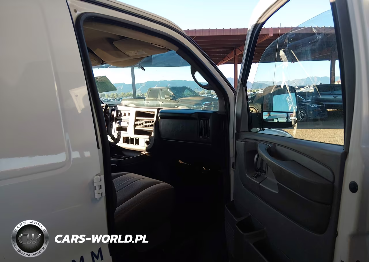 2012 Chevrolet Express 2500 Work Van VIN:1GCWGFCA6C1118453 - 5