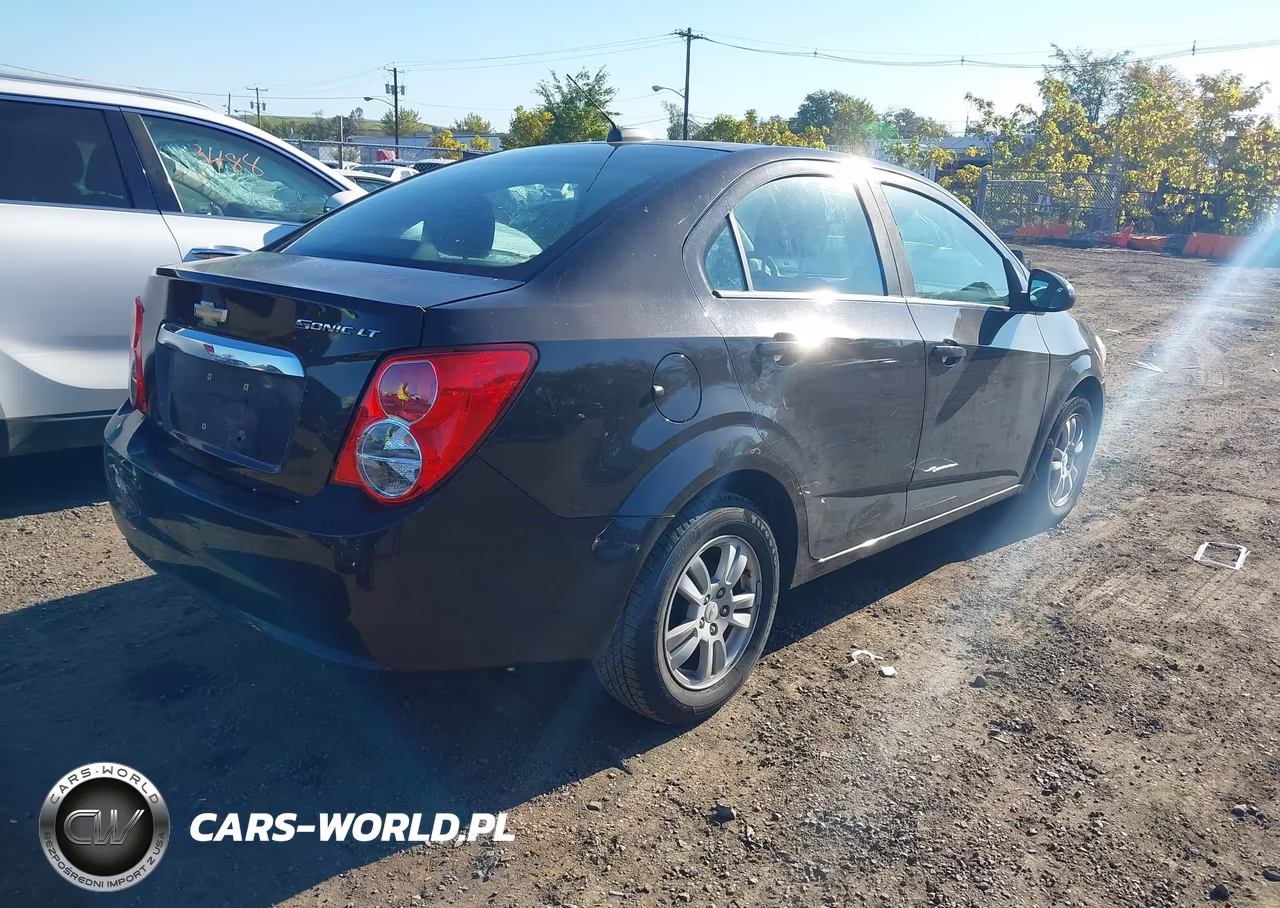 2015 Chevrolet Sonic Lt Auto VIN:1G1JC5SH0F4186211 - 4