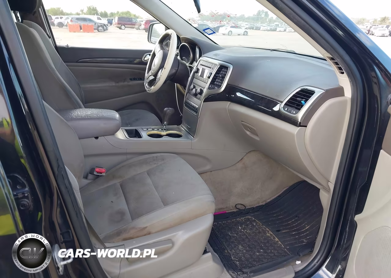 2012 Jeep Grand Cherokee Laredo VIN:1C4RJEAG9CC105474 - 5