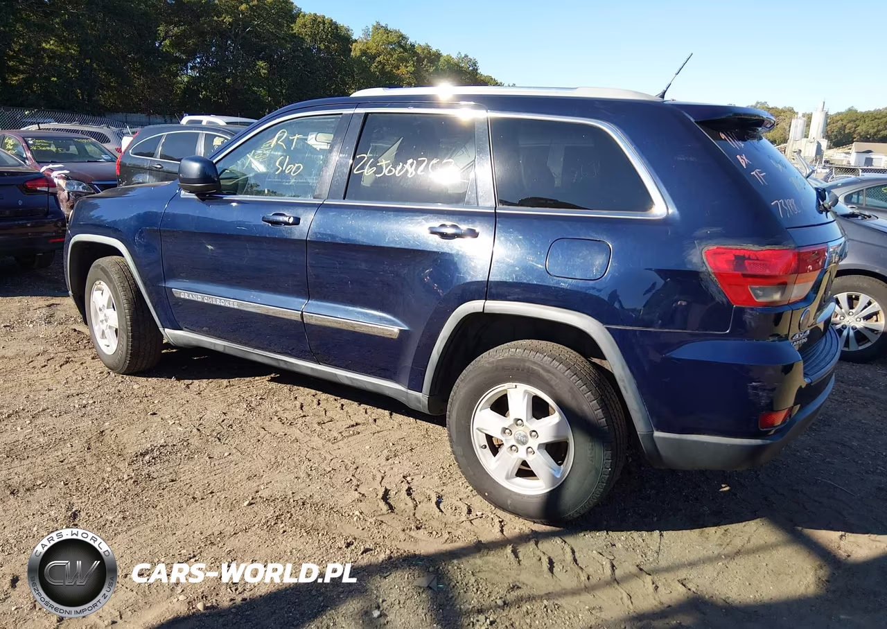 2012 Jeep Grand Cherokee Laredo VIN:1C4RJFAGXCC192971 - 3