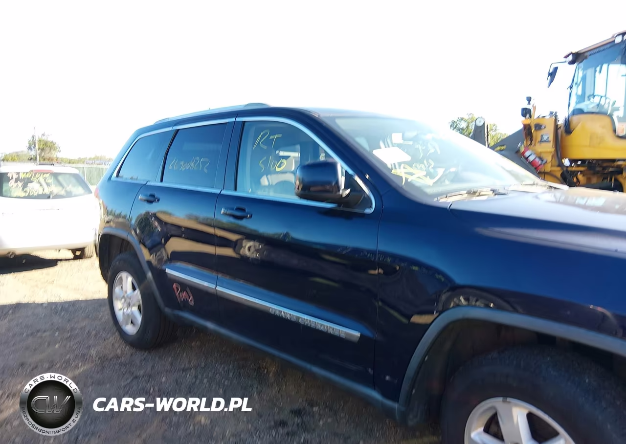 2012 Jeep Grand Cherokee Laredo VIN:1C4RJFAGXCC192971 - 6