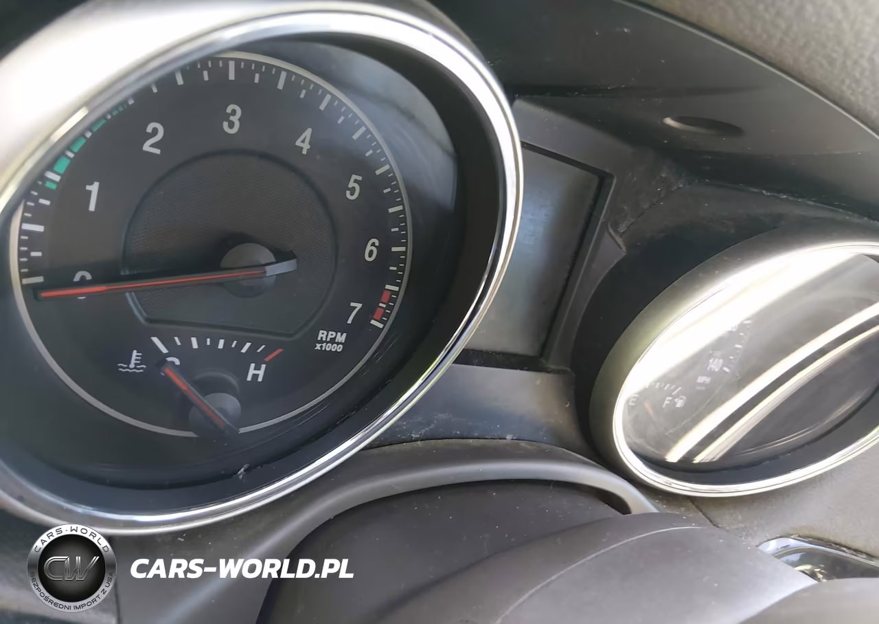 2012 Jeep Grand Cherokee Laredo VIN:1C4RJFAGXCC192971 - 7