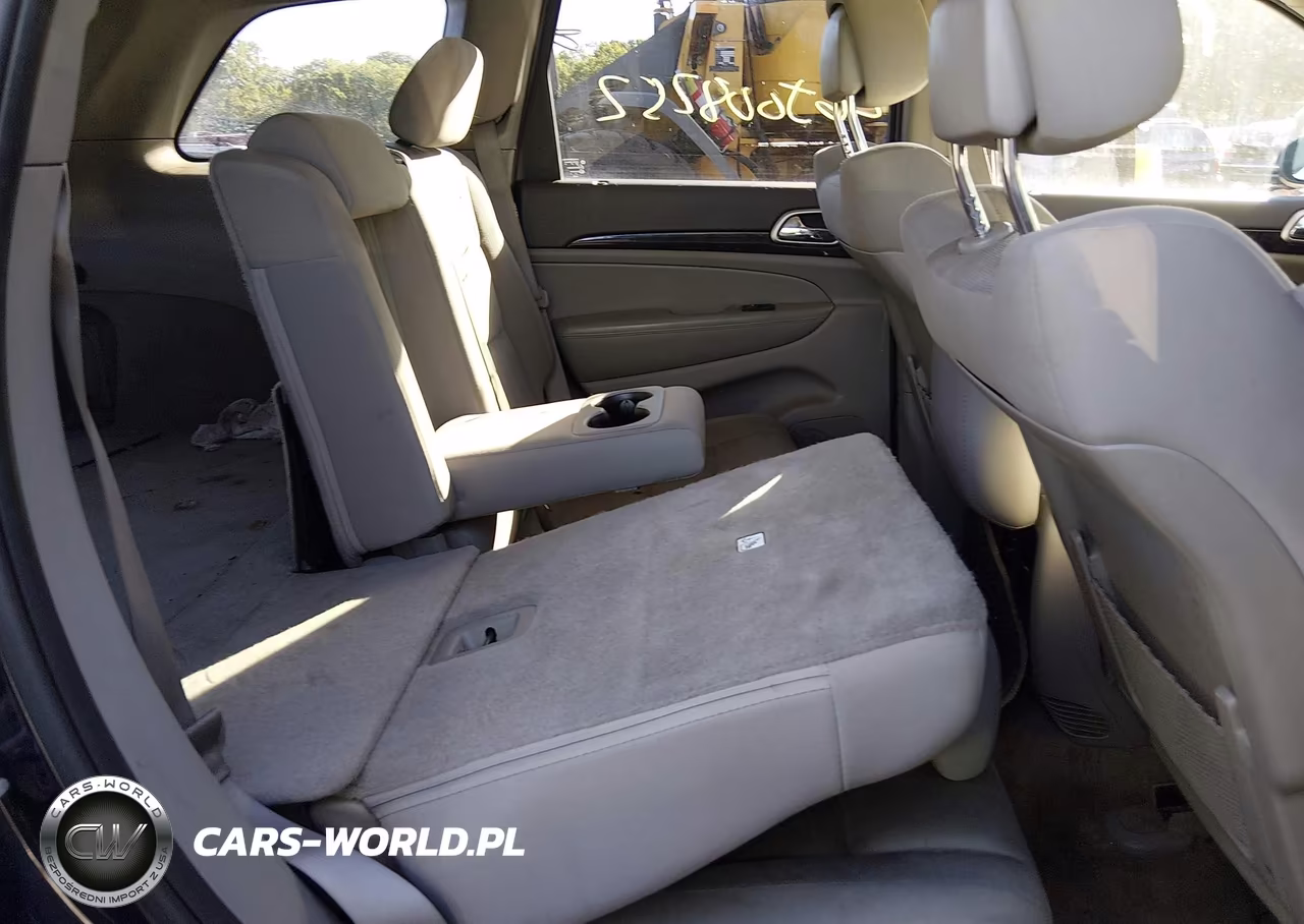 2012 Jeep Grand Cherokee Laredo VIN:1C4RJFAGXCC192971 - 8