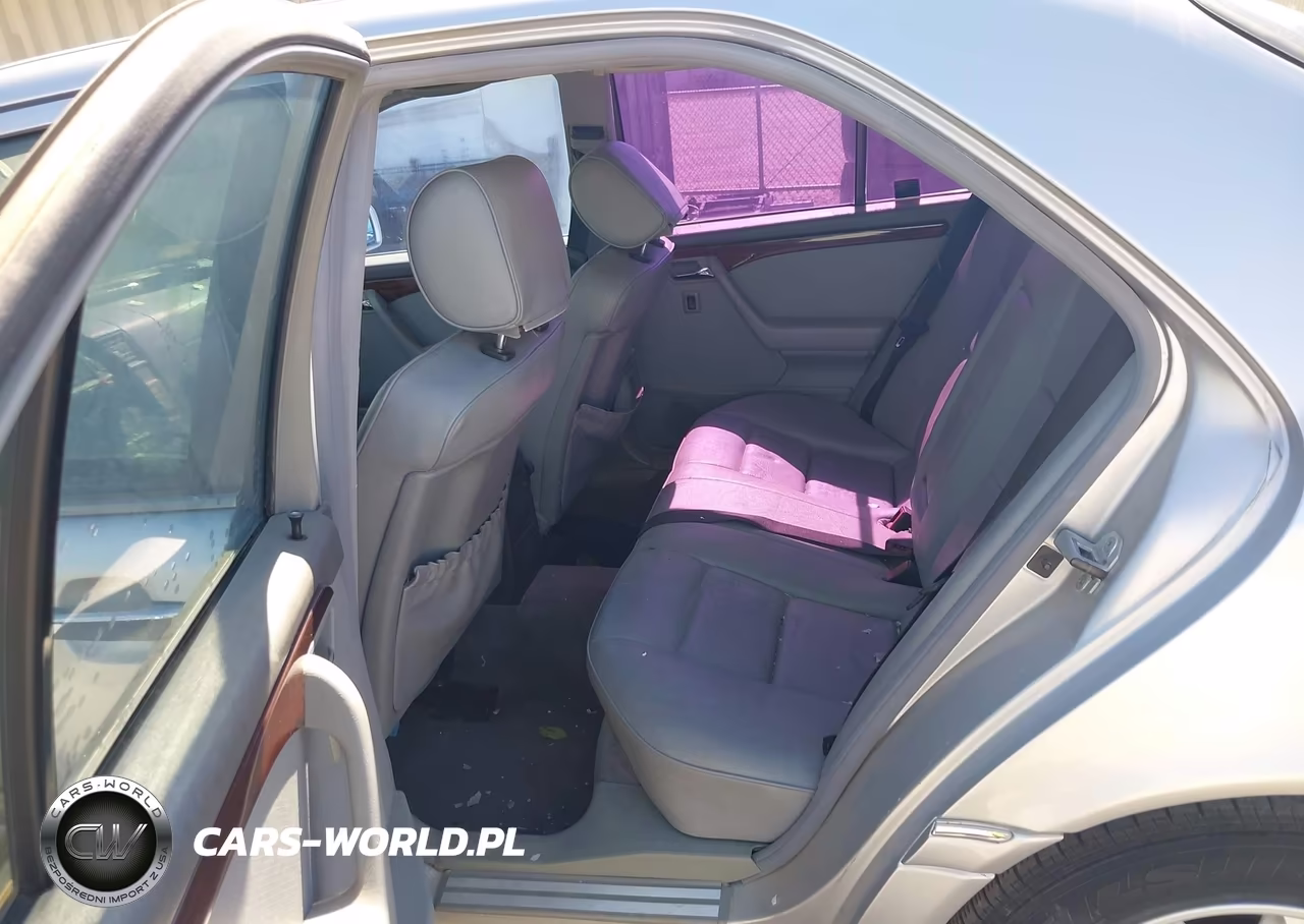 1995 Mercedes-Benz C 220 VIN:WDBHA22E2SF242775 - 8